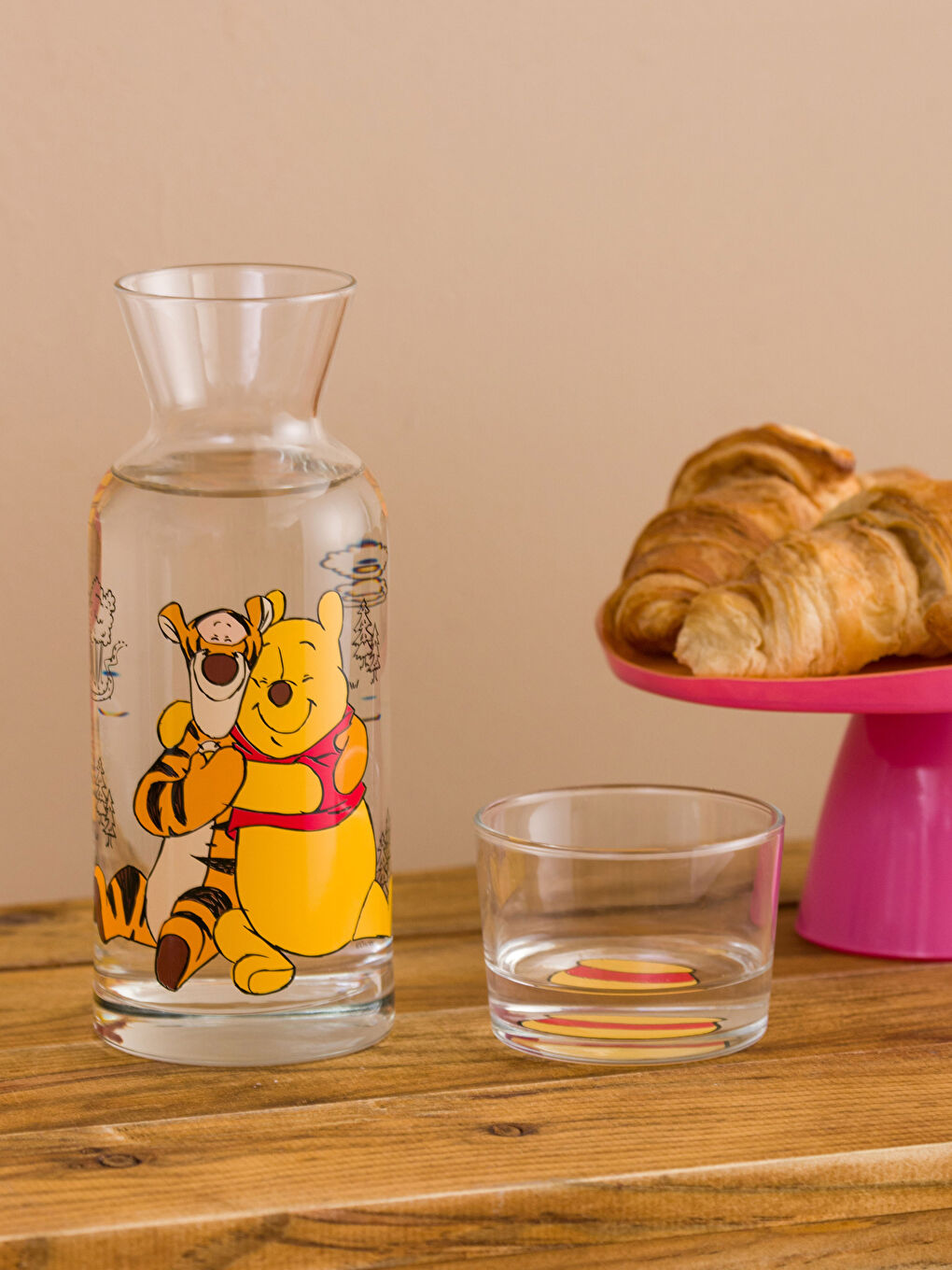 Winnie the Pooh Printed Glass Carafe Pitcher with Lid 500 Ml