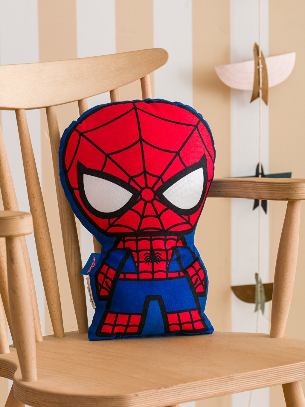 LCW HOME Karışık Spiderman Baskılı Dolgulu Bebek Kırlent 40 Cm - 1