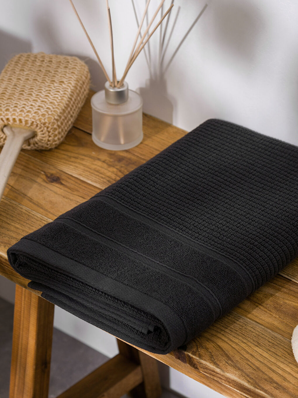 Siyah Desenli Pamuklu Banyo Havlusu 70x140 cm