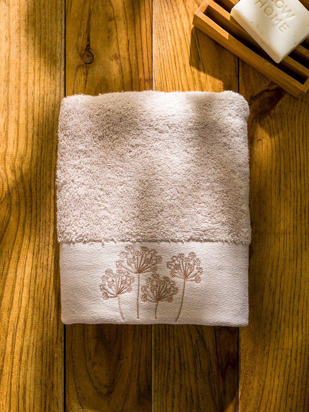 Serviette de toilette brodée arbre 50x80 cm-2
