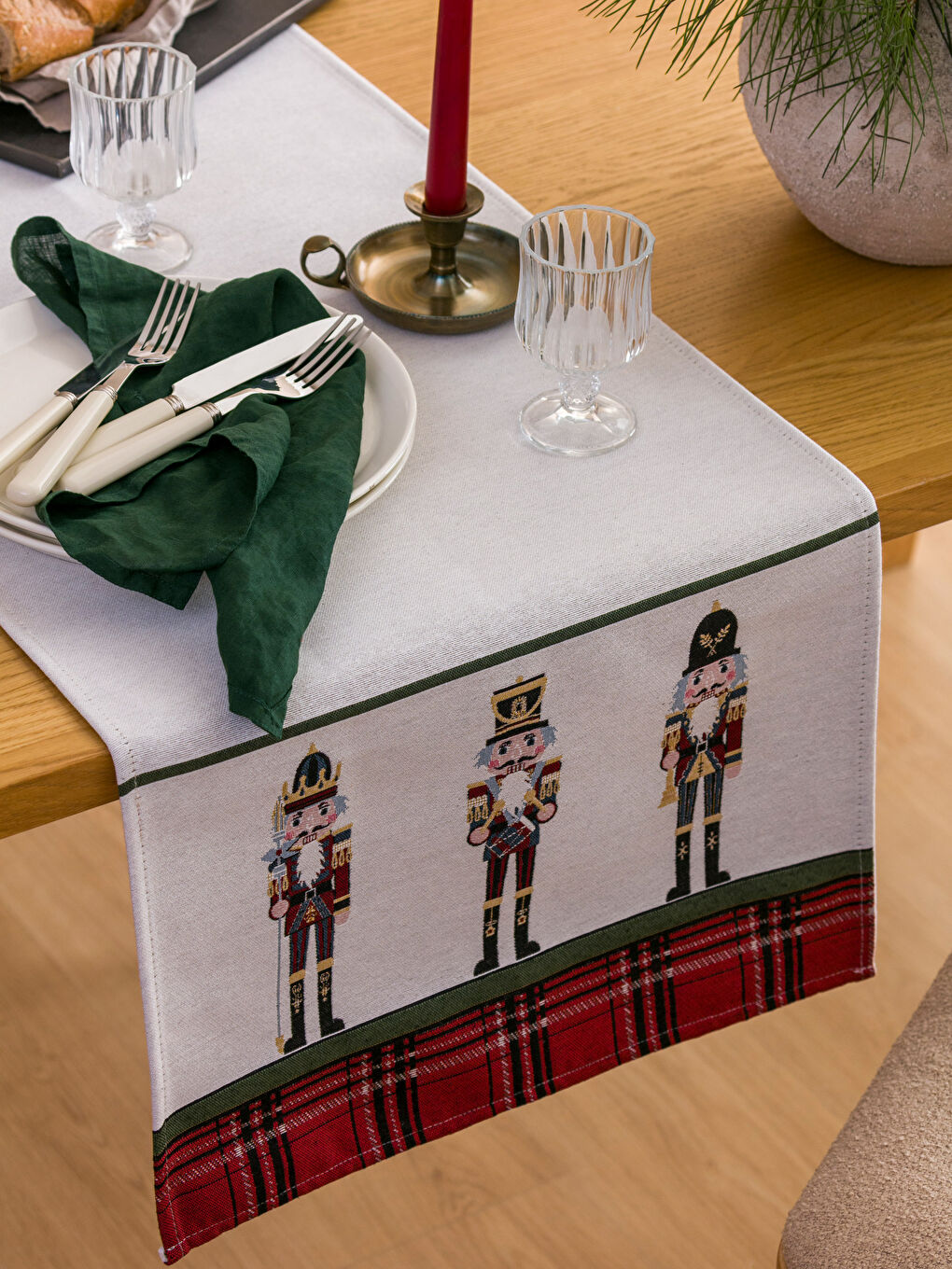 LCW HOME Nutcracker Printed Runner 45x120 Cm -W3DK57Z8-F9C