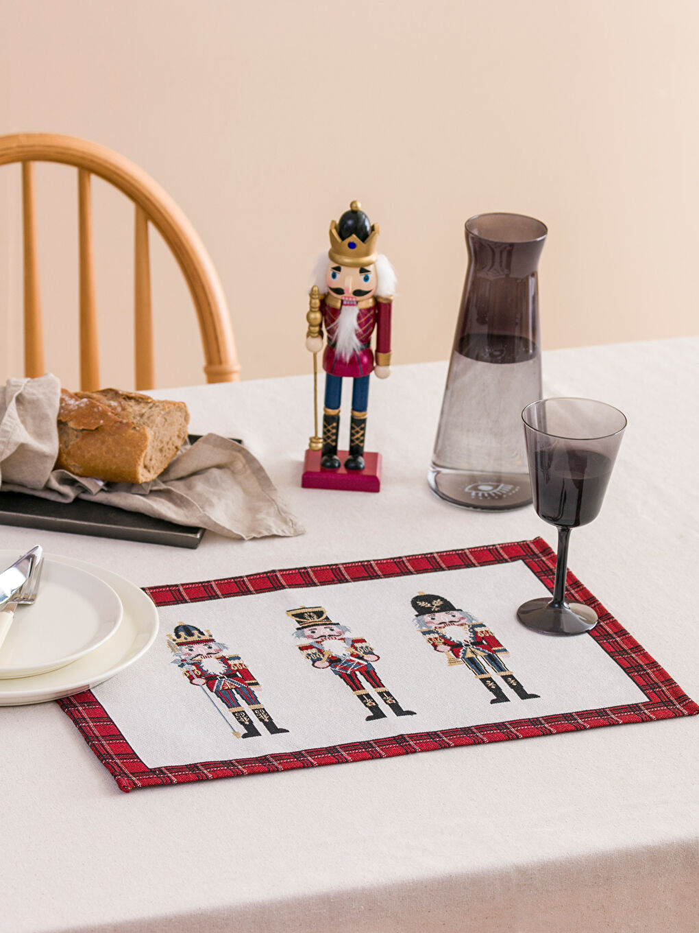 Nutcracker Patterned Placemat 33x50 Cm