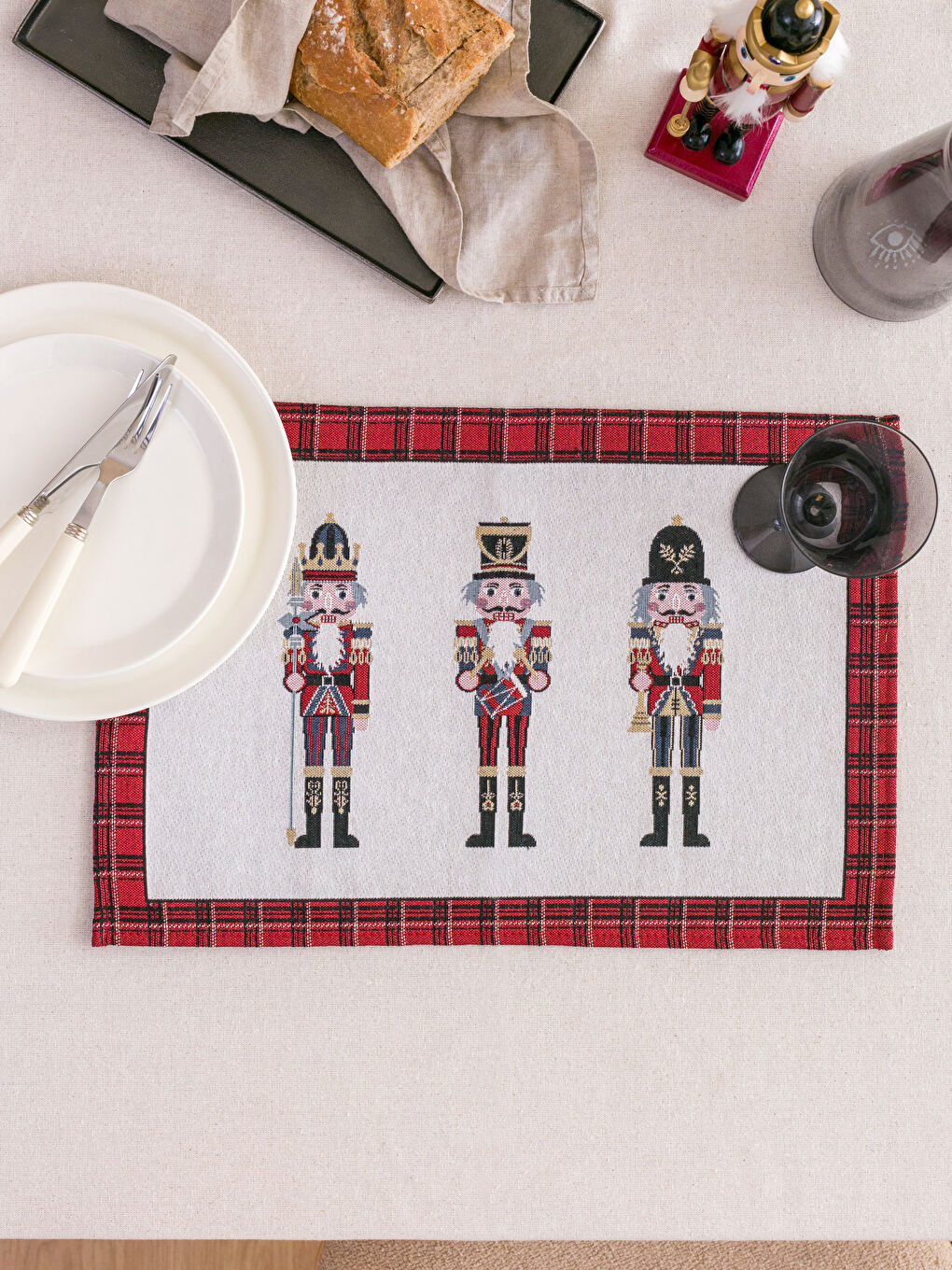 Nutcracker Patterned Placemat 33x50 Cm-1