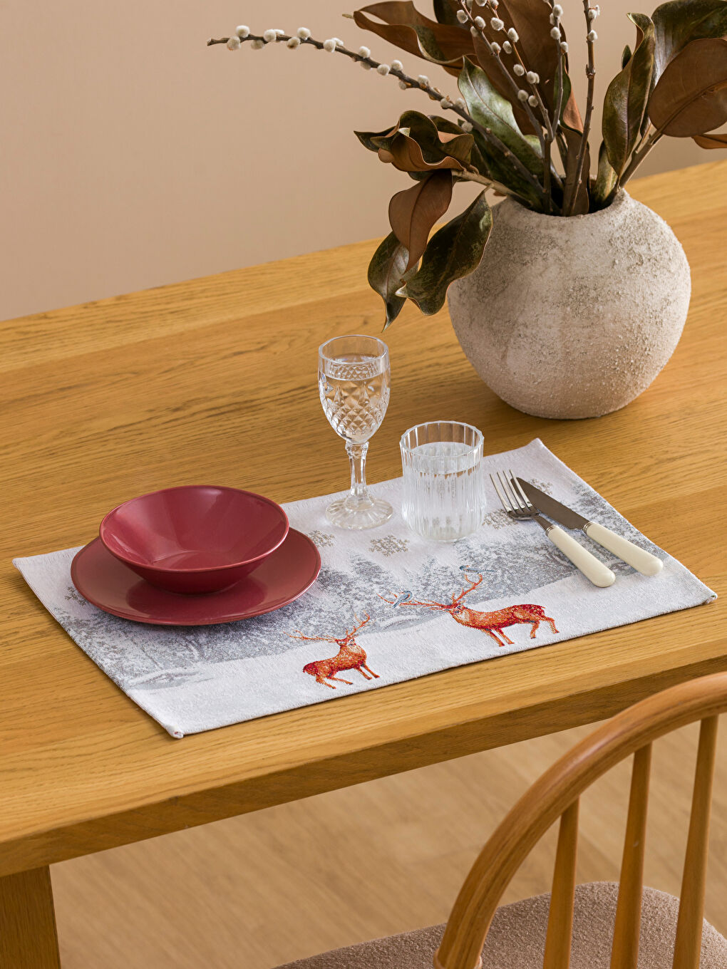 Σουπλά με Κεντημένο Ελάφι 33x50 εκ