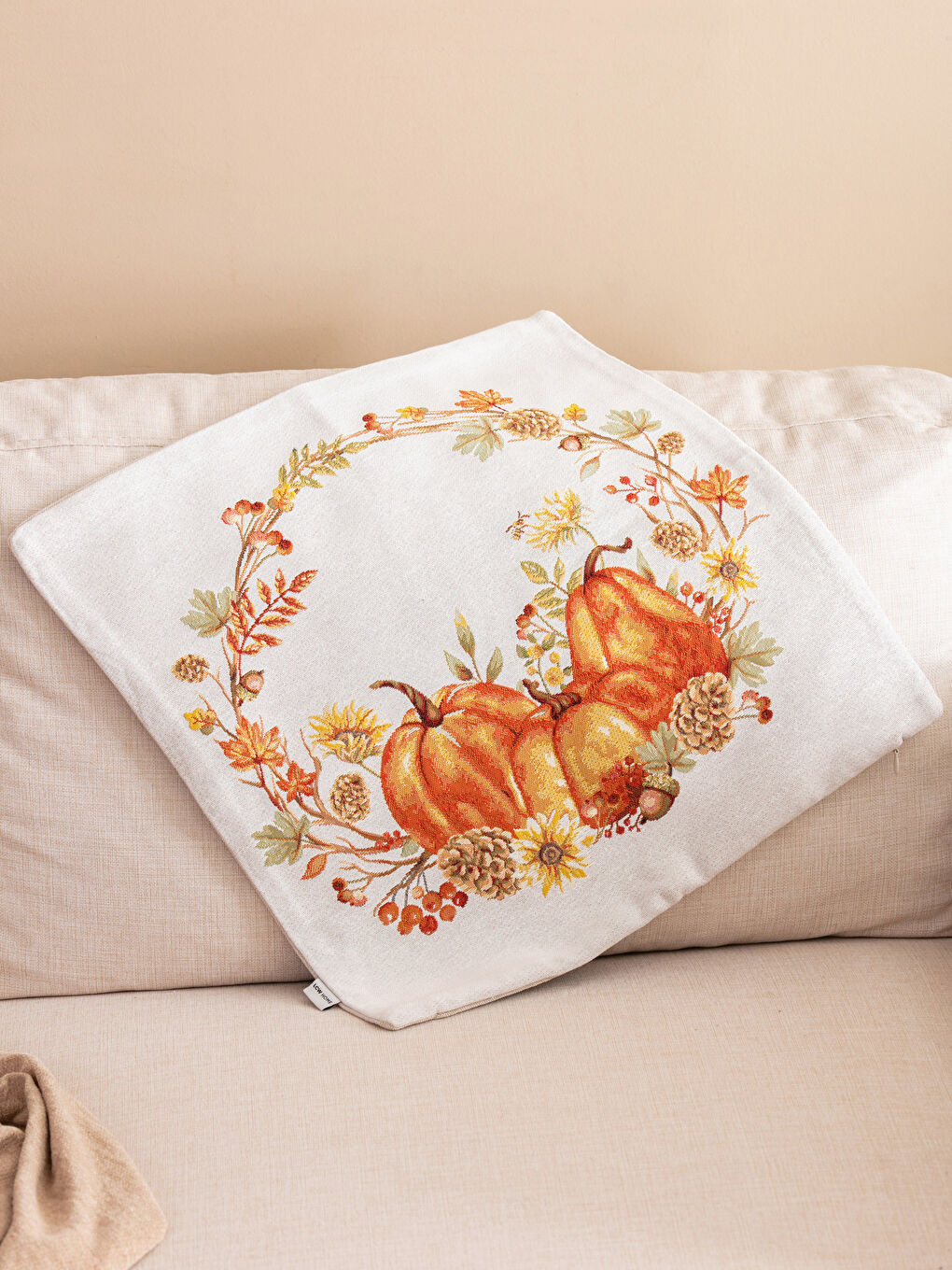 Karışık Baskılı Kırlent Kılıfı 45x45 cm-1