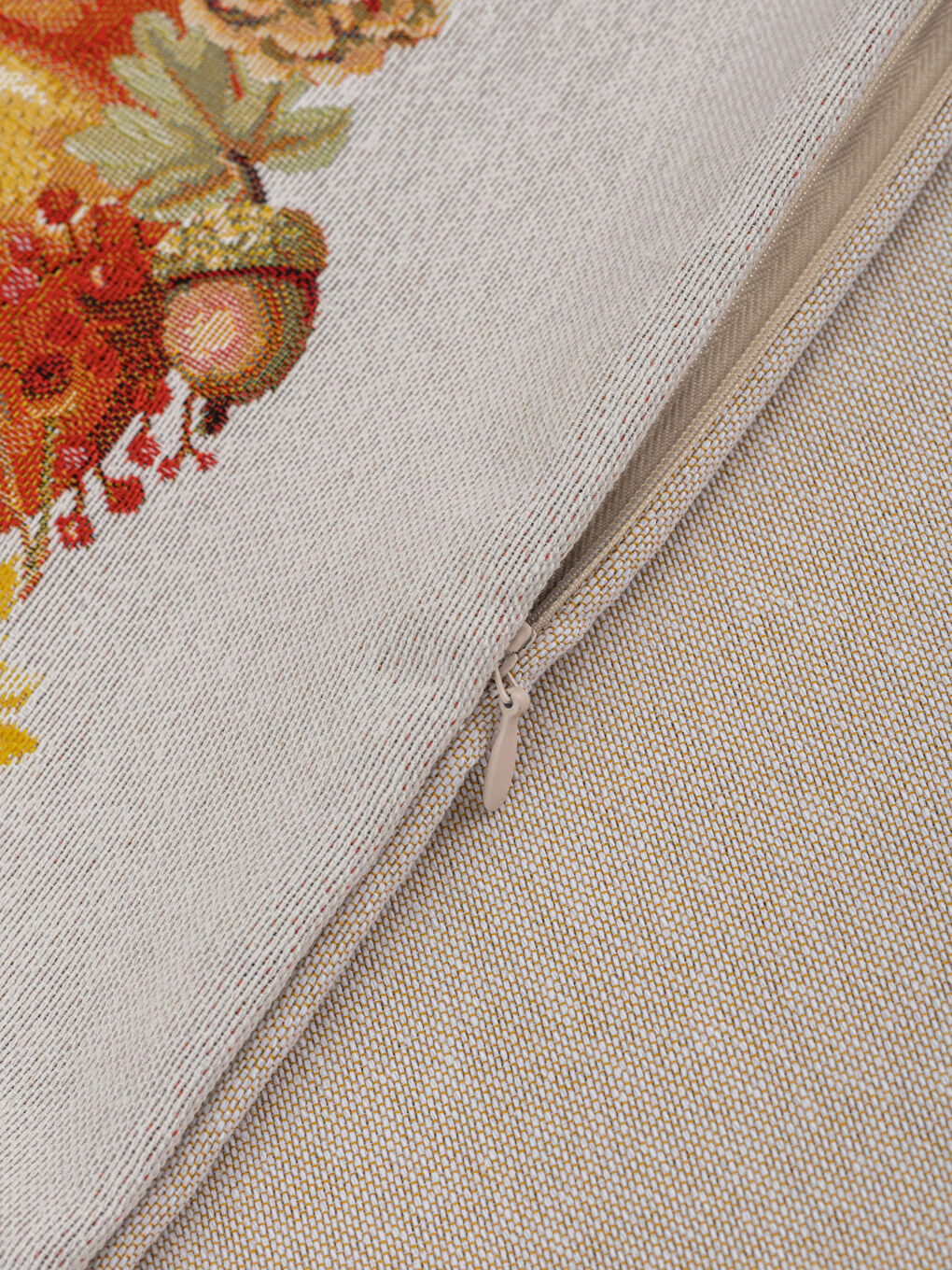 Karışık Baskılı Kırlent Kılıfı 45x45 cm-3