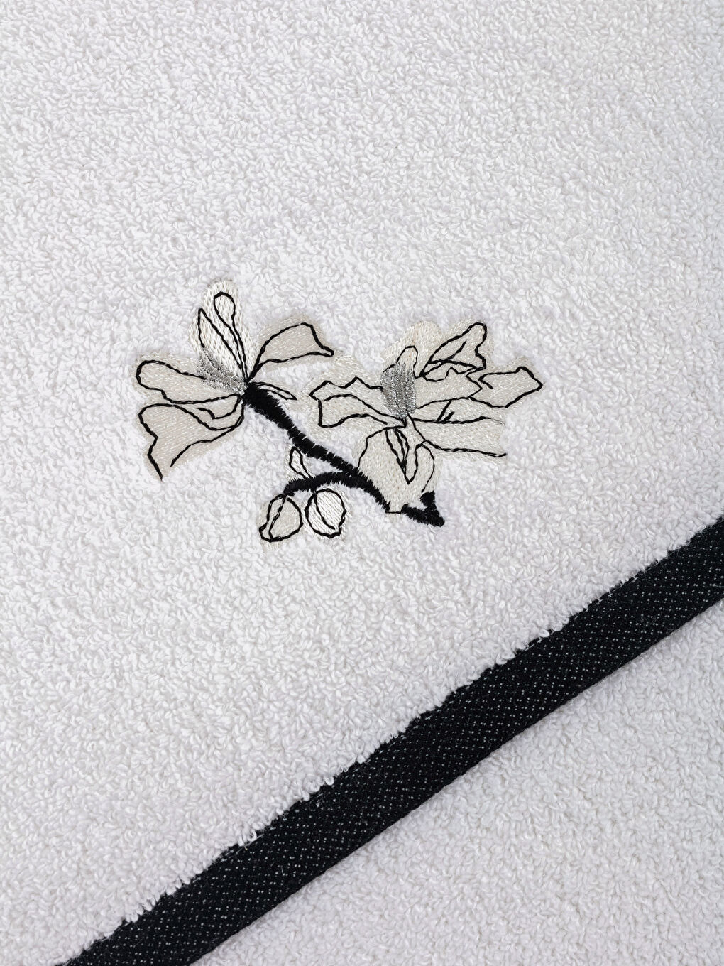 Beyaz Nakışlı Pamuk El Havlusu 45x75 cm-3