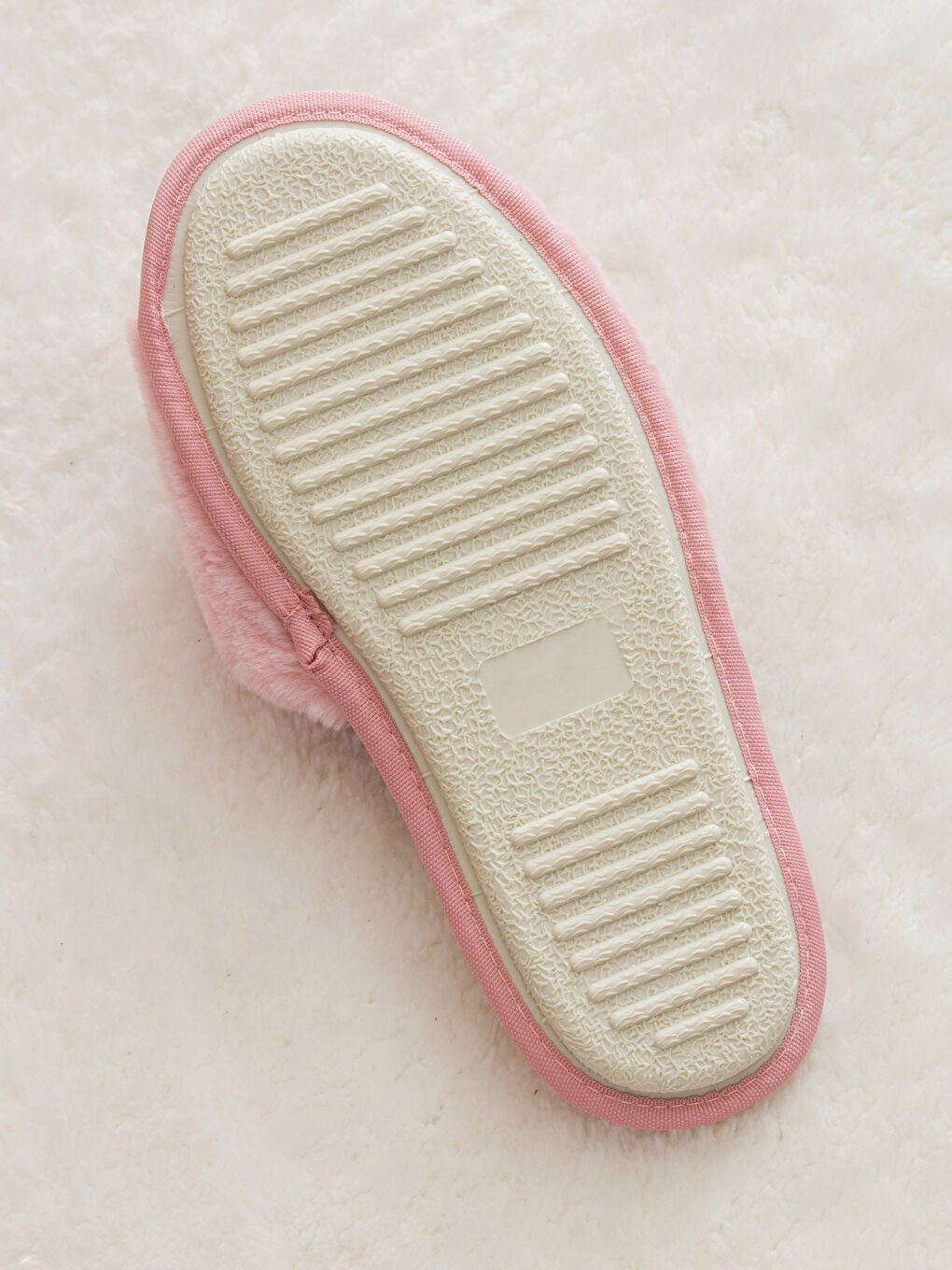 Pembe Kadın Ponponlu Pelüş Ev Terliği-4