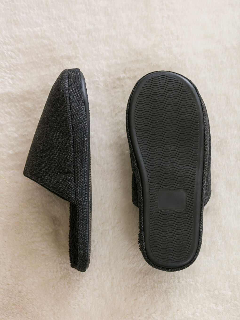 Ерлерге арналған үйге арналған тәпішкелер өрнексіз-3