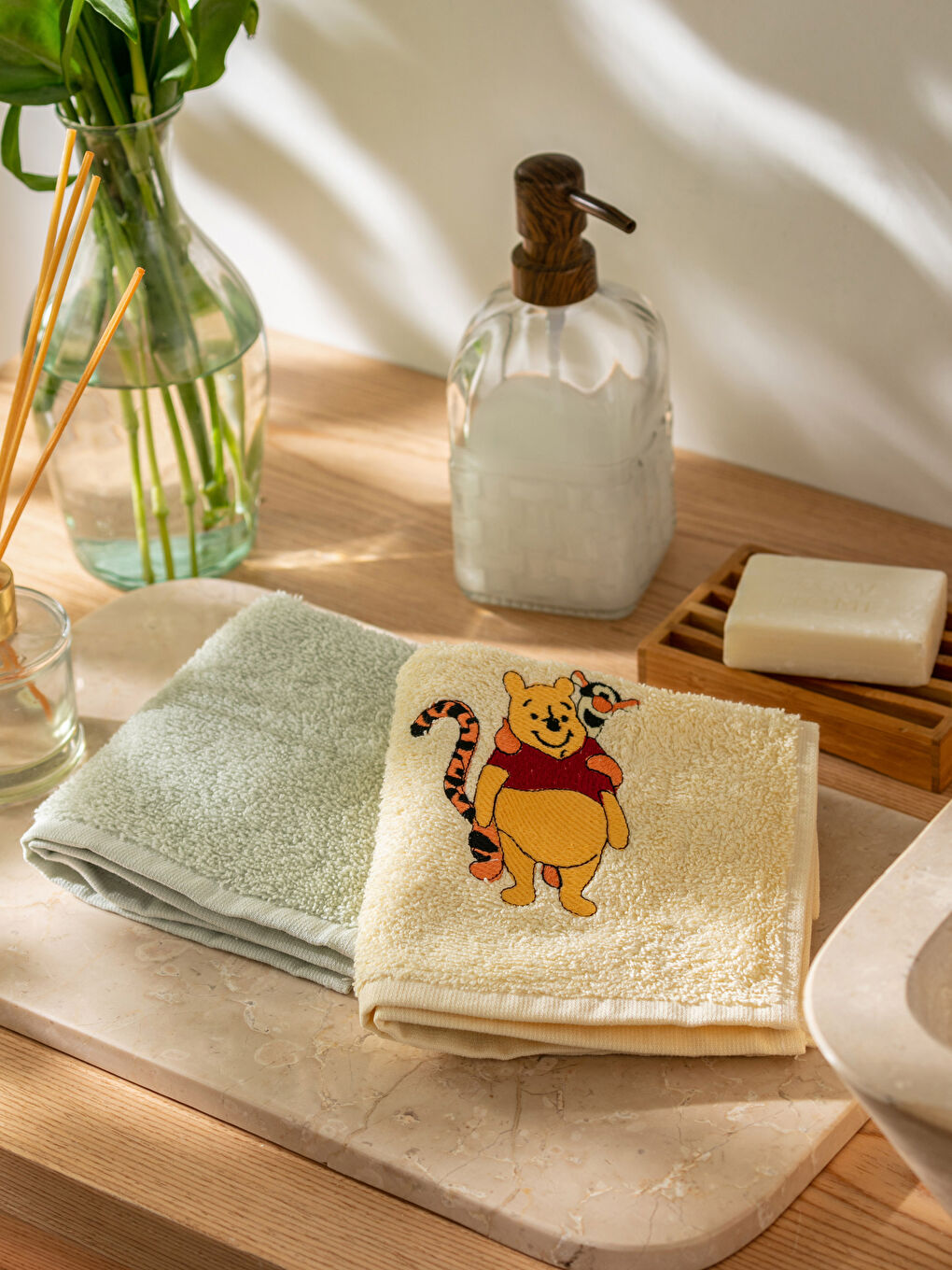 Karışık Winnie the Pooh İşlemeli 2'li El Havlusu 30x50 cm