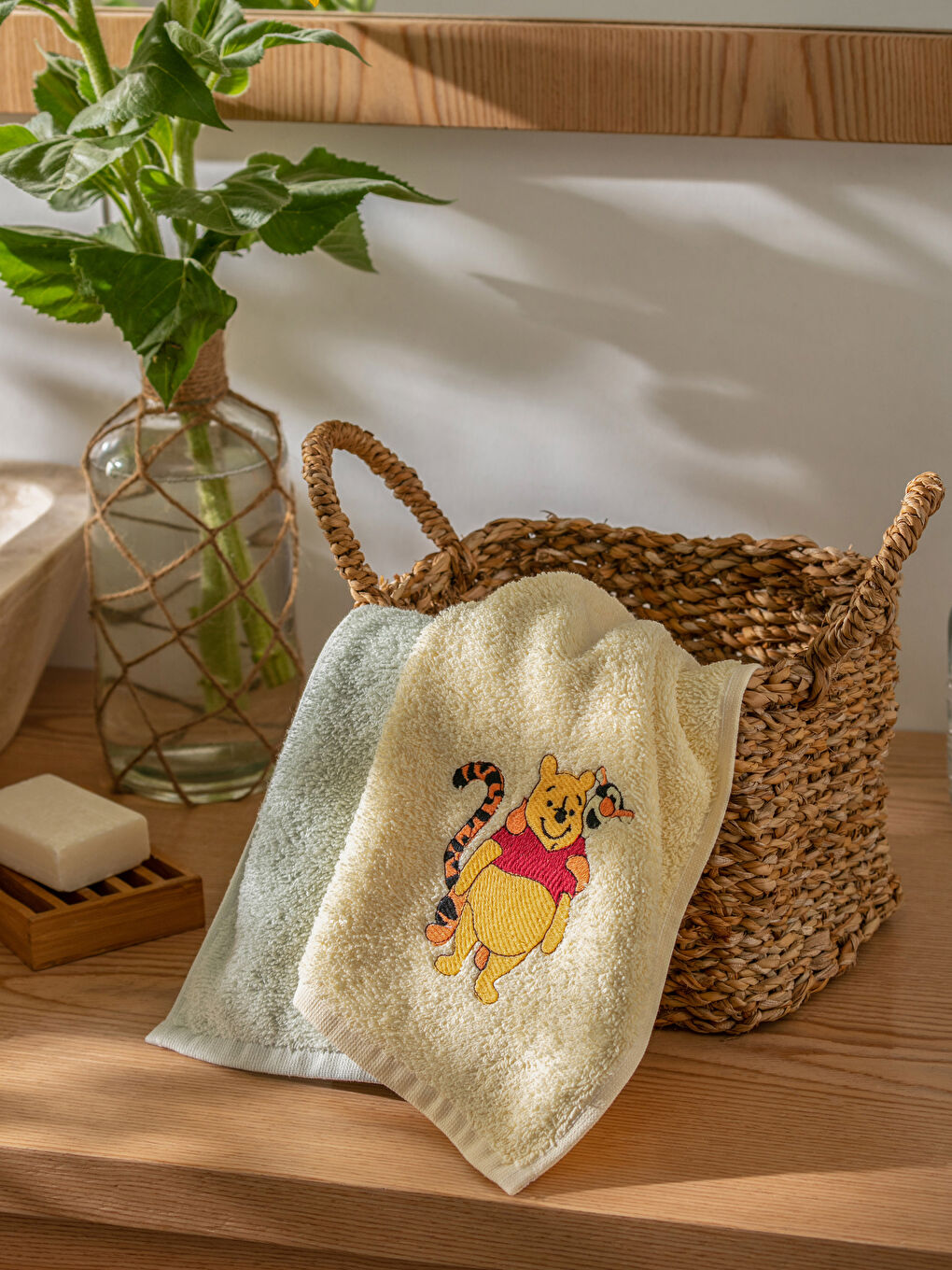 Karışık Winnie the Pooh İşlemeli 2'li El Havlusu 30x50 cm-1