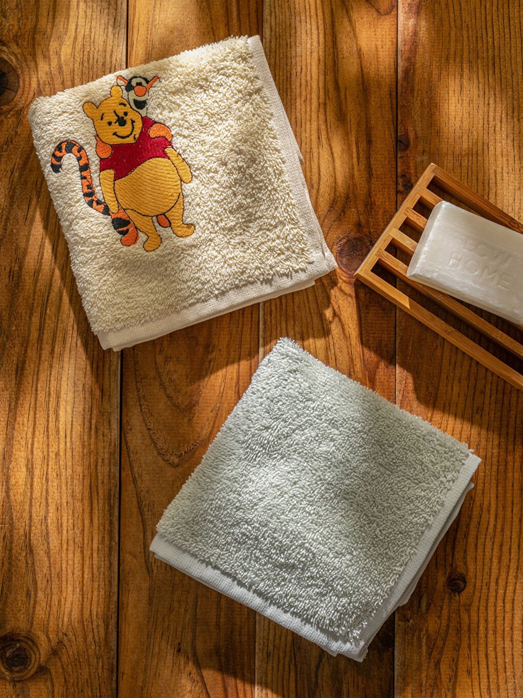 Karışık Winnie the Pooh İşlemeli 2'li El Havlusu 30x50 cm-2