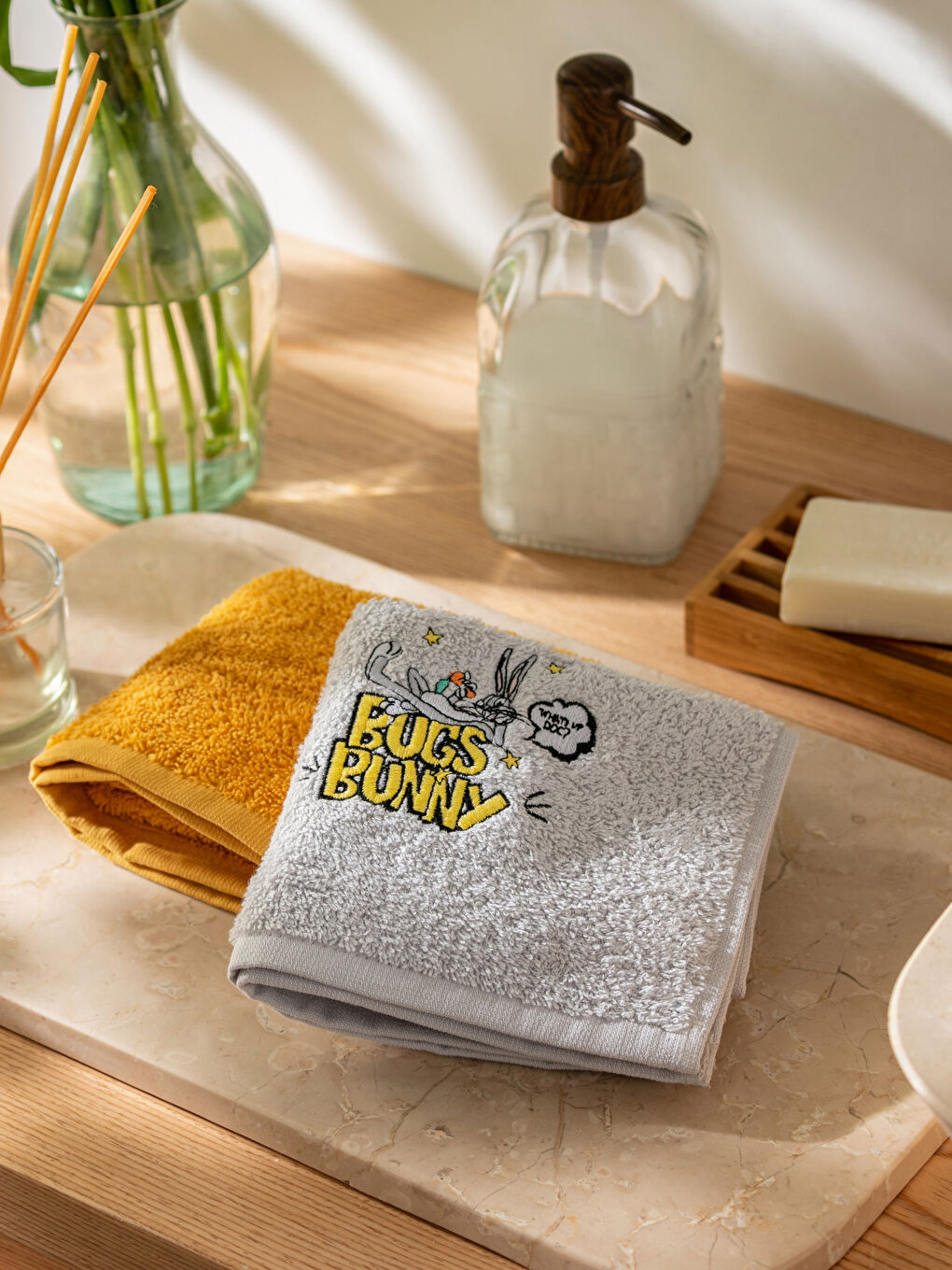 Serviette d'invité Brodée Bugs Bunny Lot de 2 30x50 cm-1