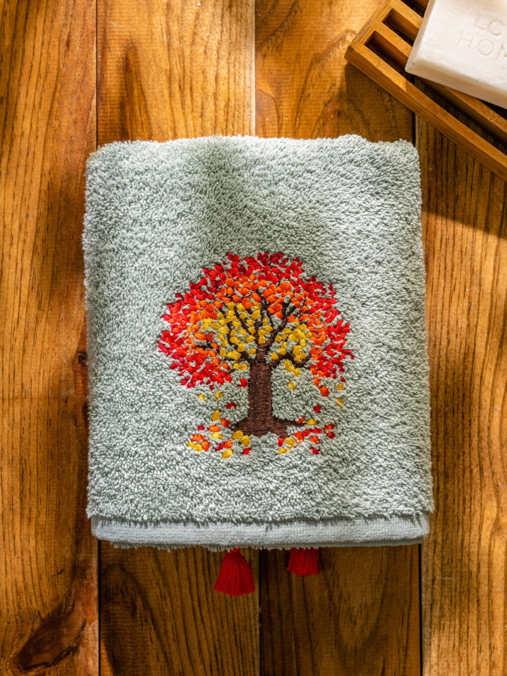 منشفة يد مْطَرّْزَة 50x80 cm-2