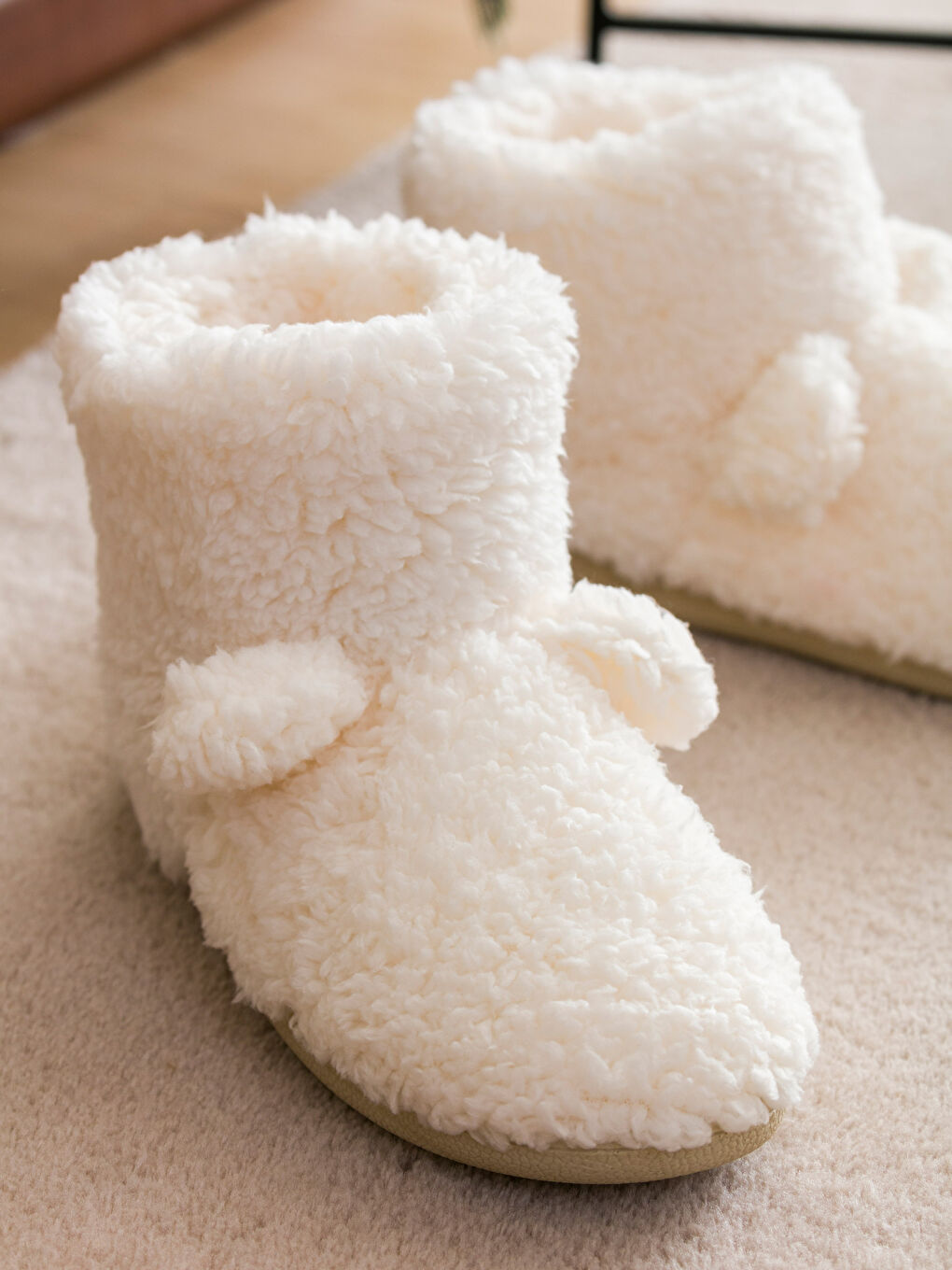 Ekru Düz Pelüş Kadın Ev Botu-2