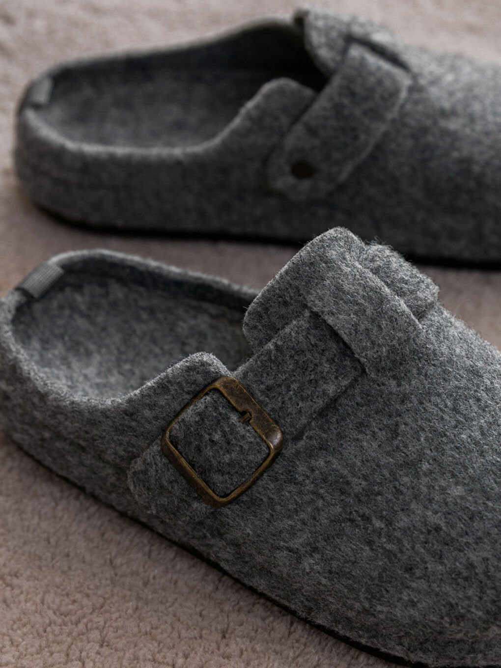 Gri Toka Detaylı Kadın Ev Terliği-2