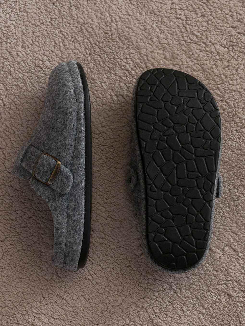 Gri Toka Detaylı Kadın Ev Terliği-3