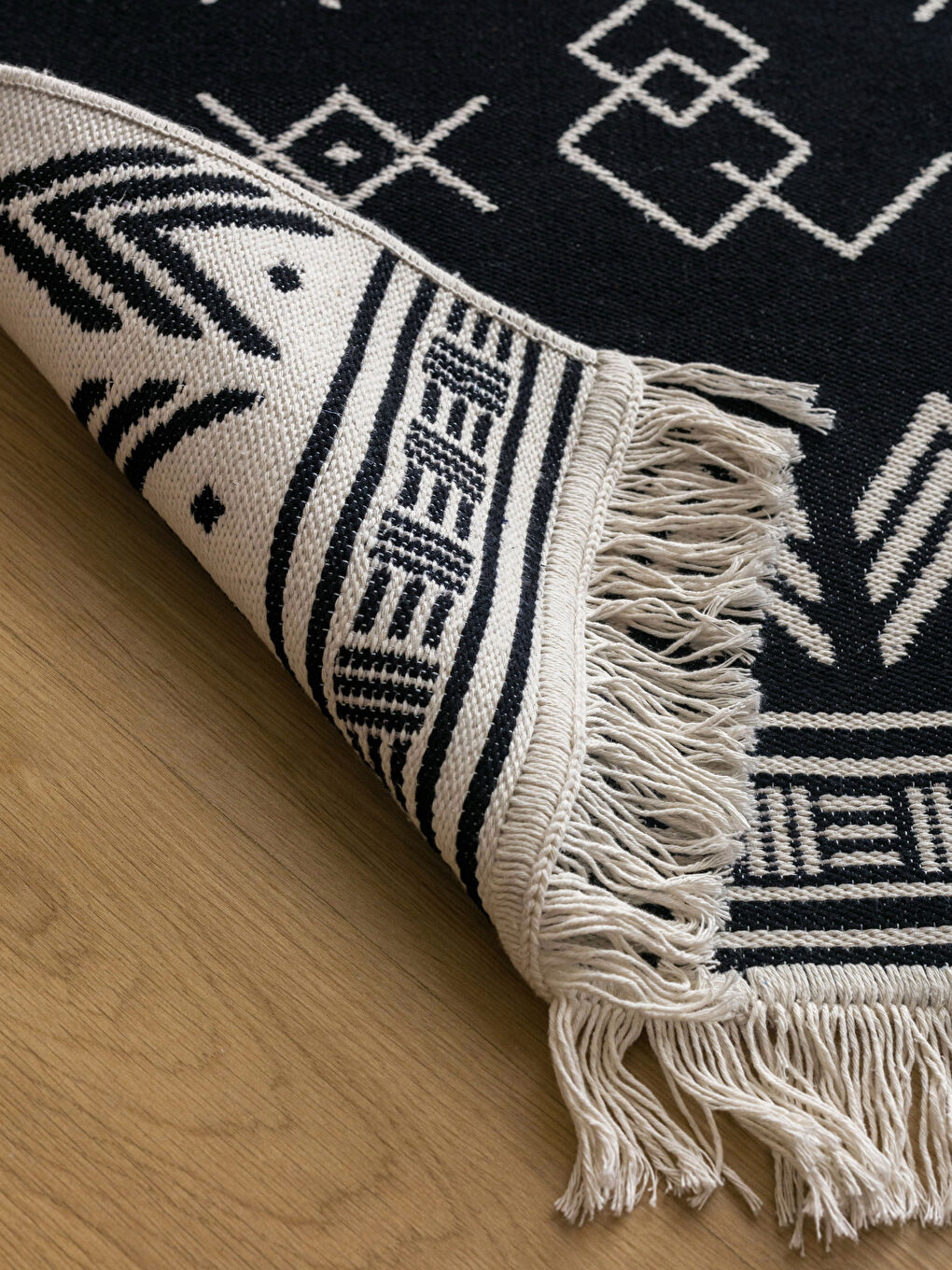 Karışık Etnik Desenli Halı 70x140 cm-2