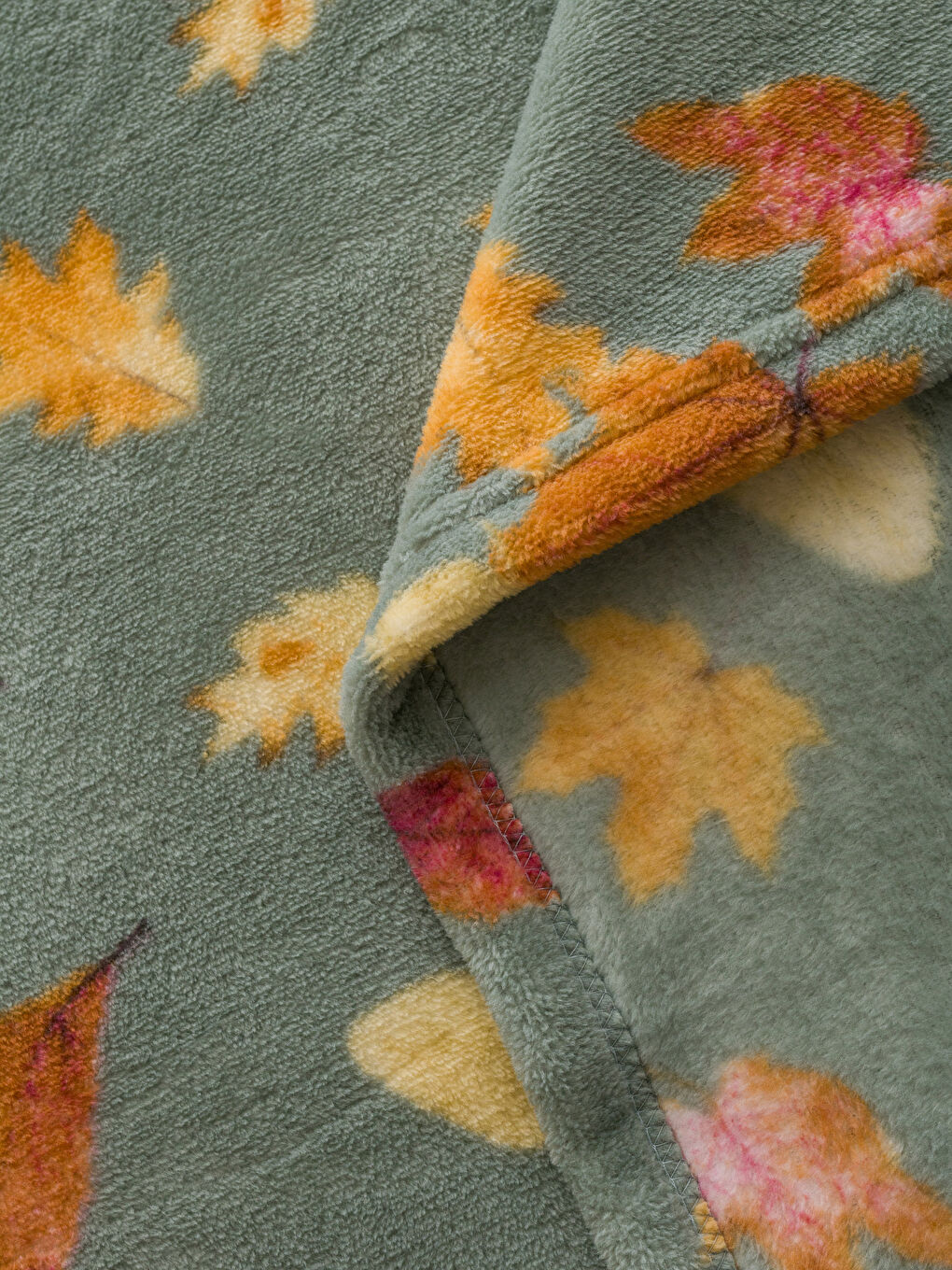 Karışık Yaprak Desenli Çift Kişilik Battaniye 200x220 cm-3