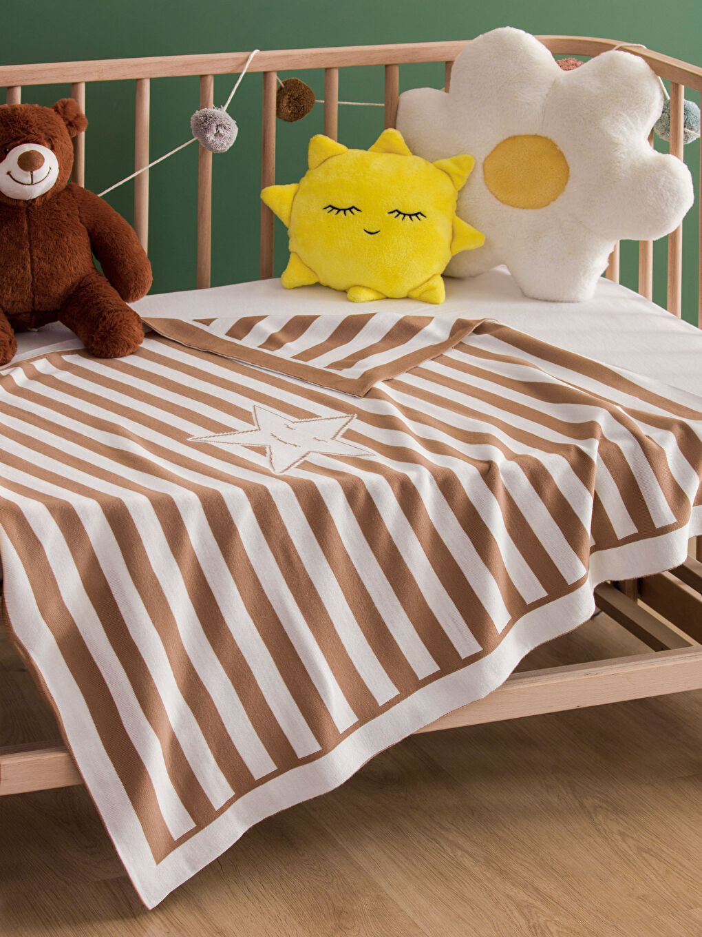 Kahverengi Yıldız Baskılı Erkek Bebek Battaniye