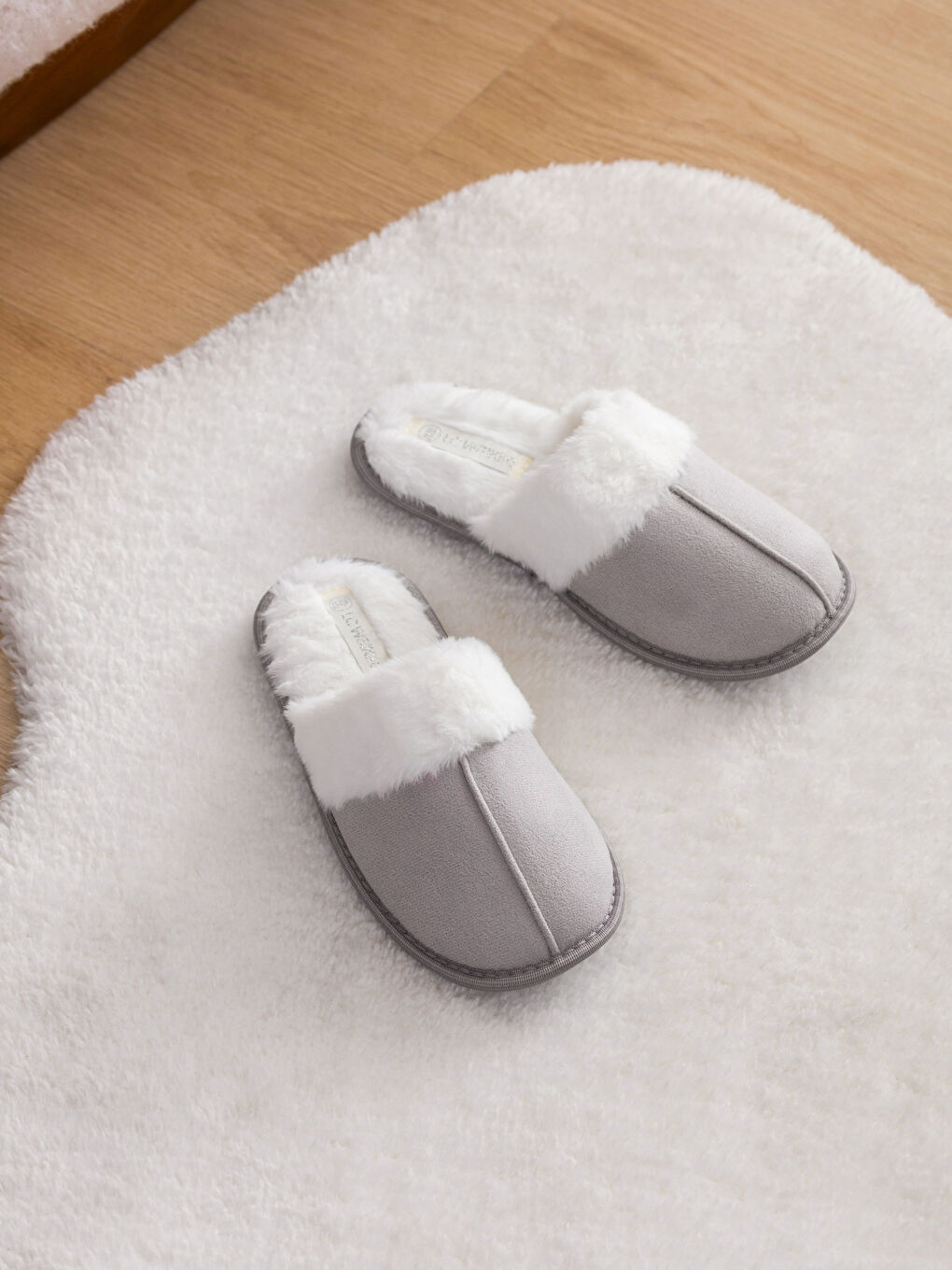 Gri Pelüş Kadın Ev Terliği-1