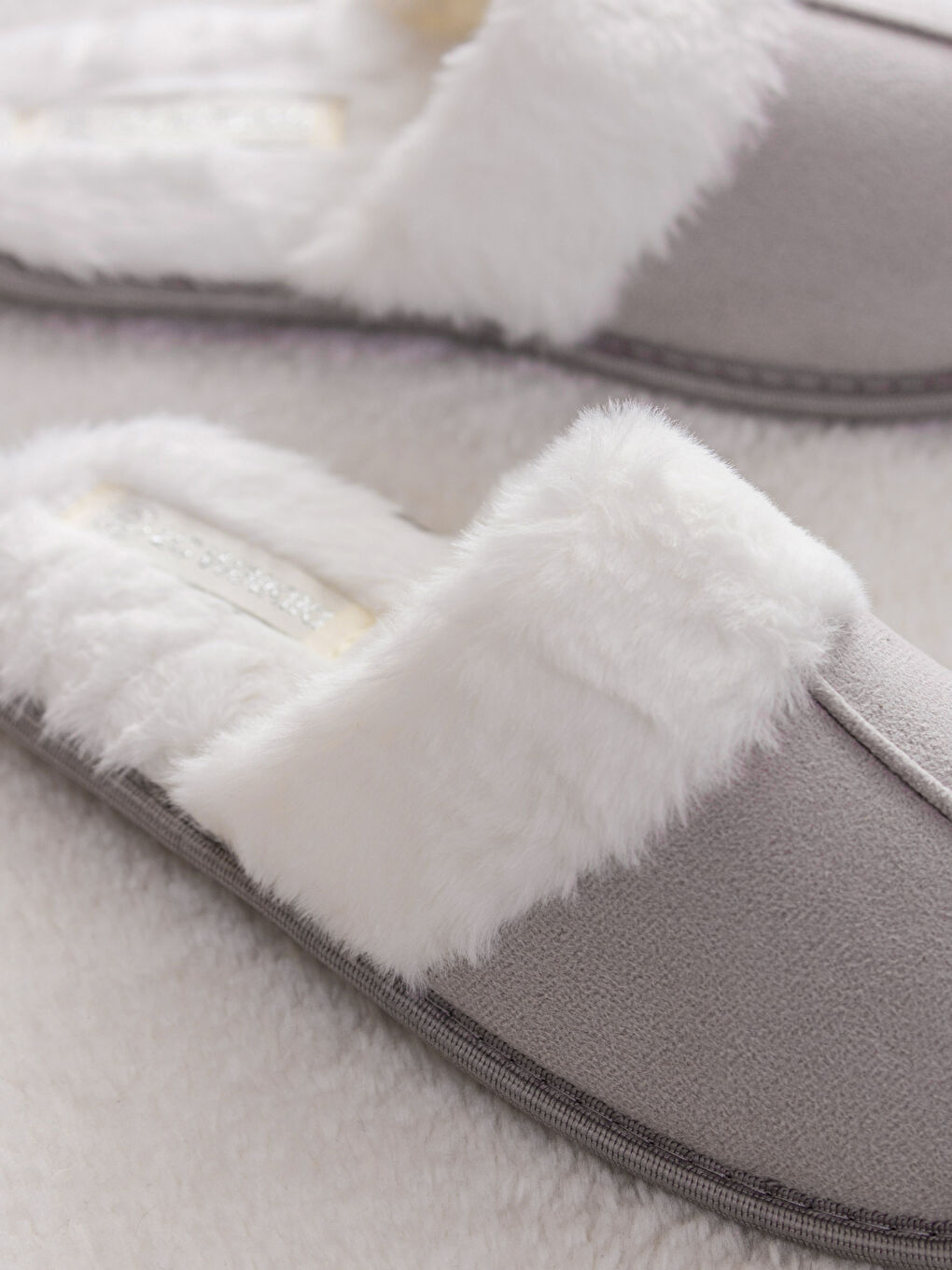 Gri Pelüş Kadın Ev Terliği-2