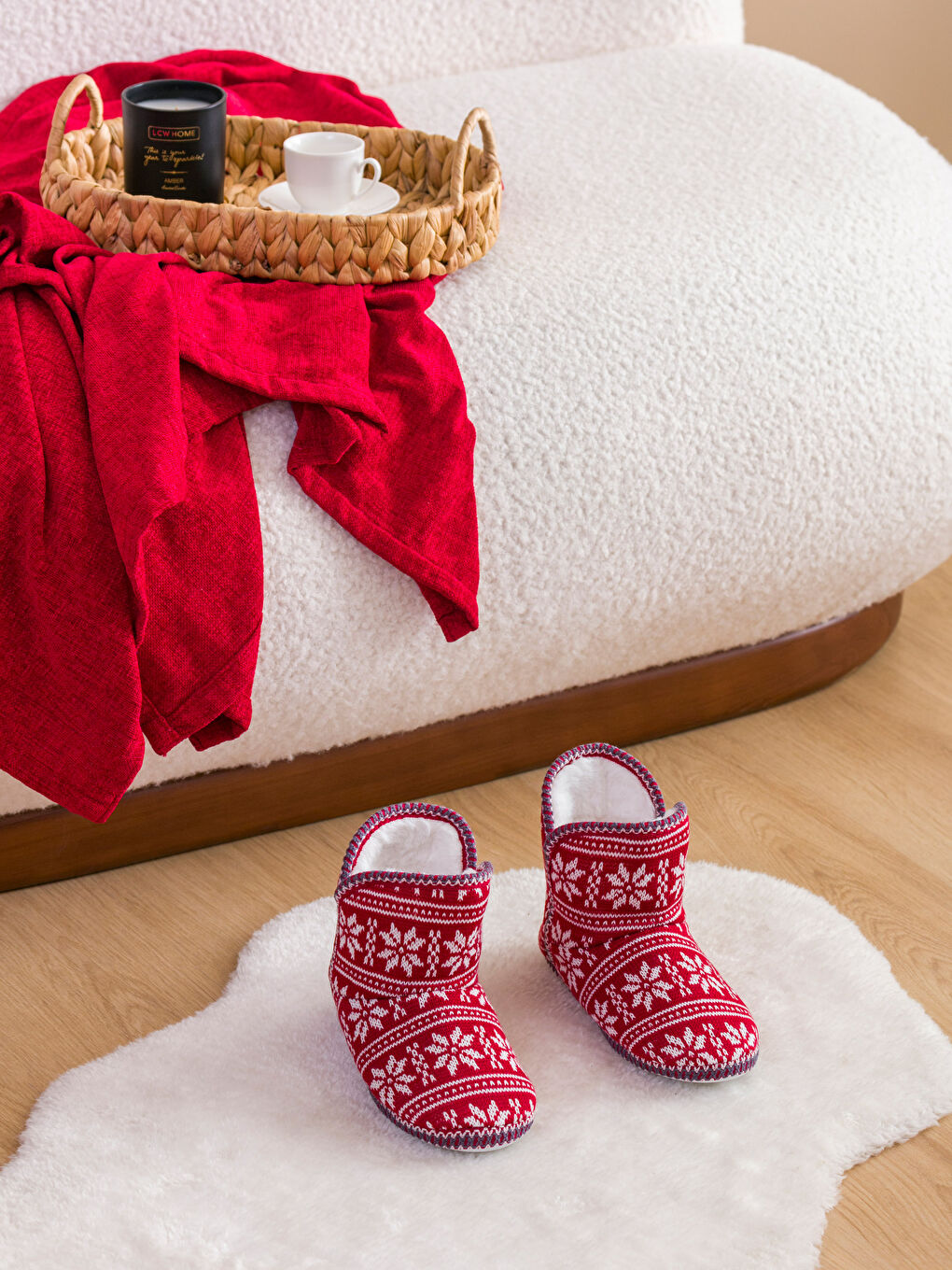 Botoși de Casă pentru Femei cu Tematică de Anul Nou