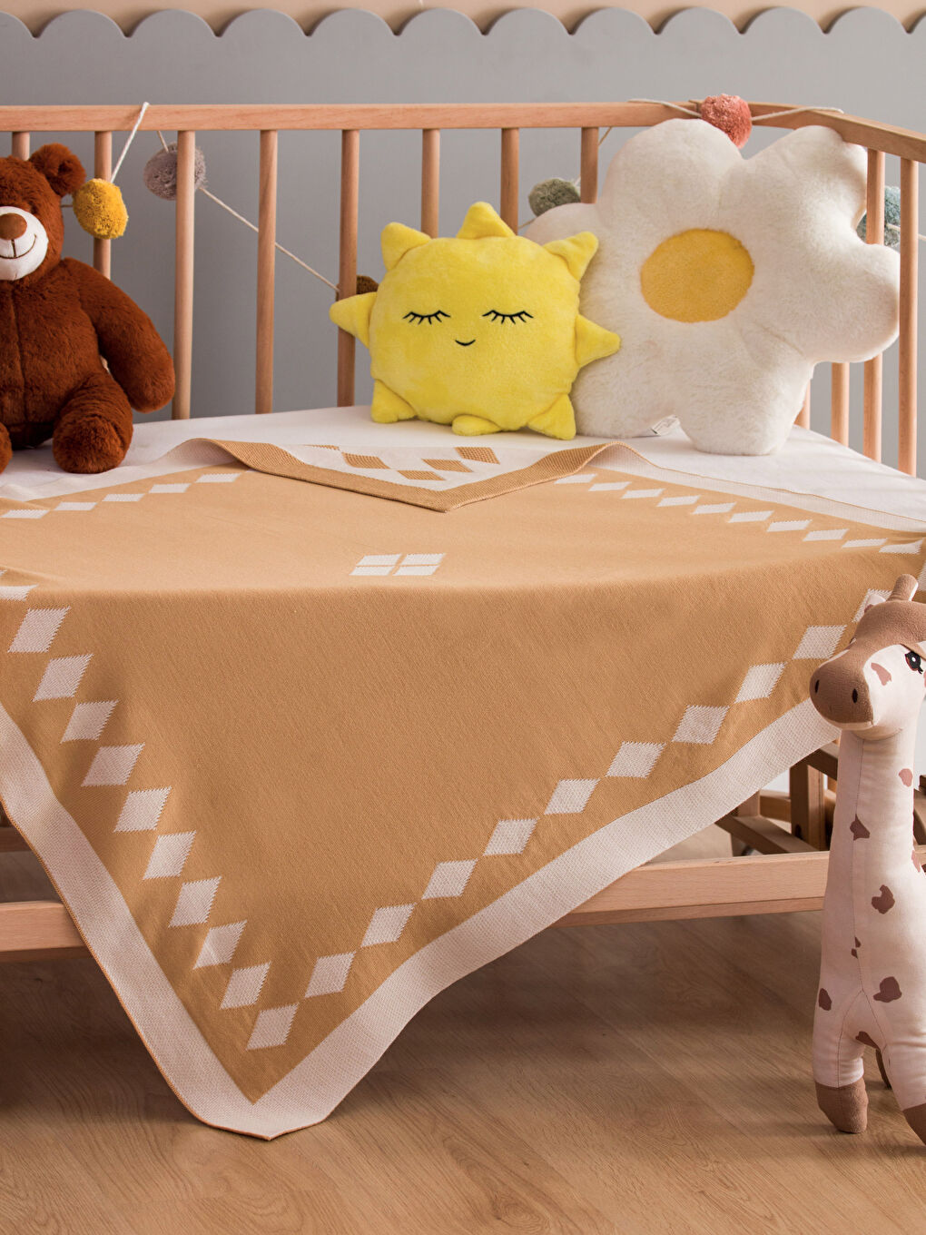 Bej Desenli Erkek Bebek Battaniyesi