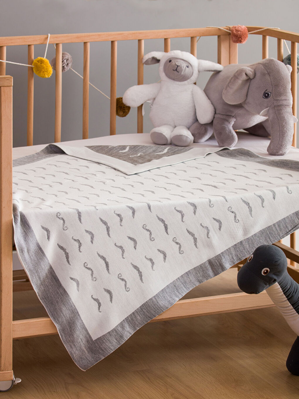 Gri Desenli Erkek Bebek Battaniye 85x95 cm