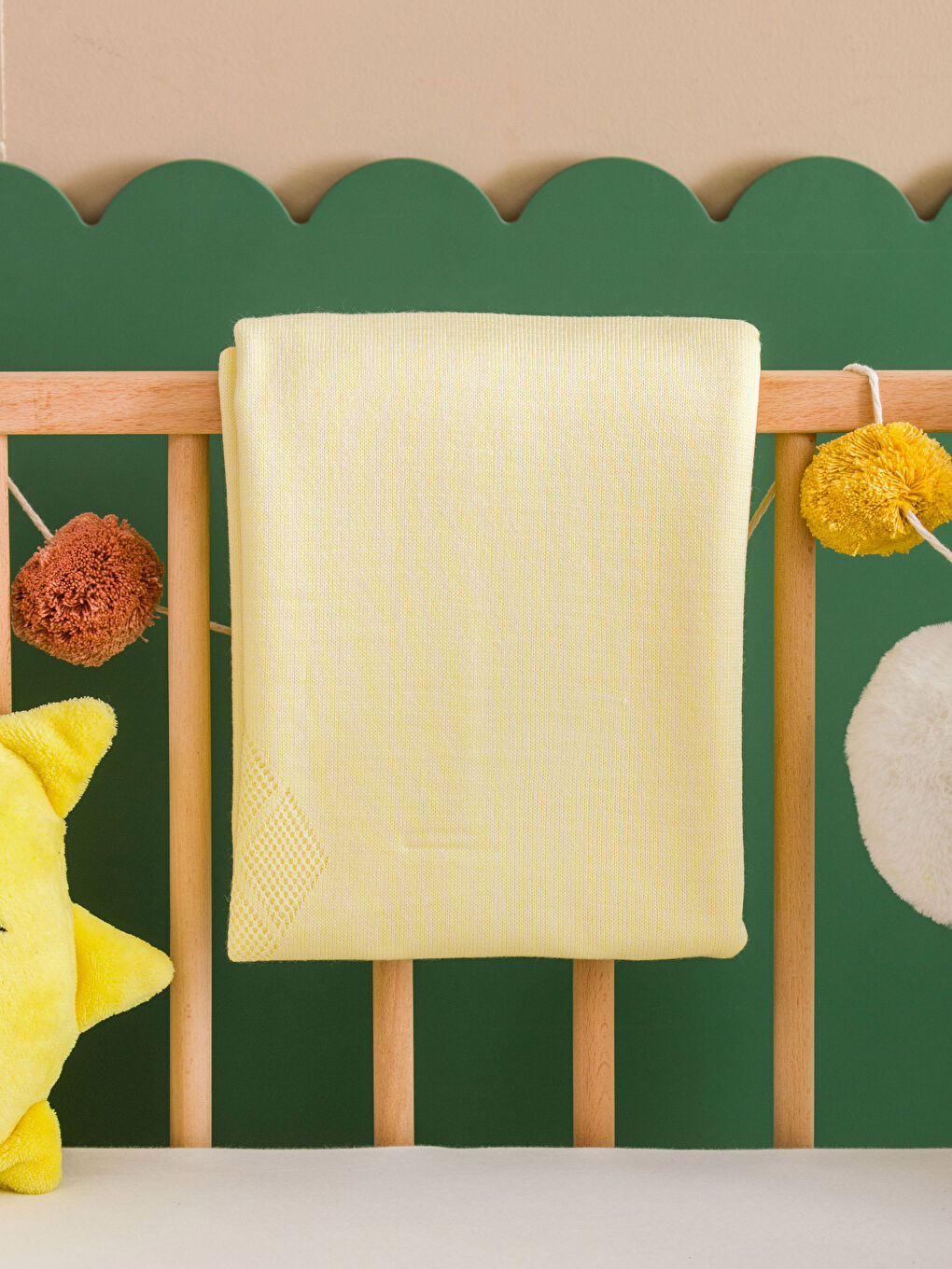 Sarı Desenli Kız Bebek Battaniyesi-1