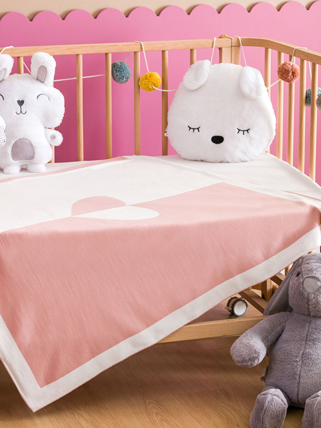 Pembe Kalp Desenli Kız Bebek Battaniye 85x95 cm