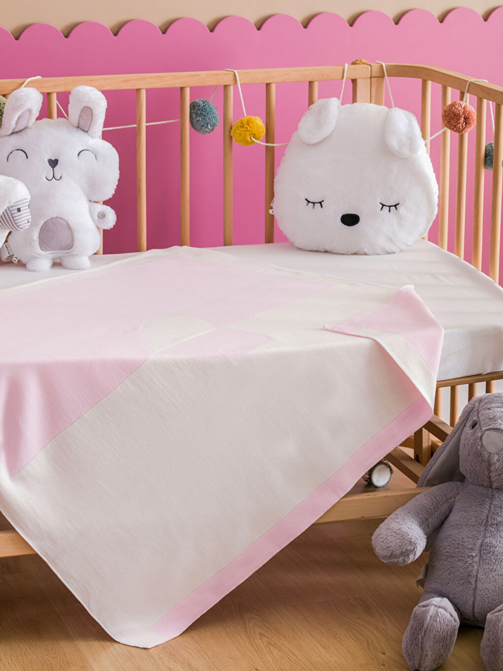 Pembe Kalp Desenli Kız Bebek Battaniye 85x95 cm