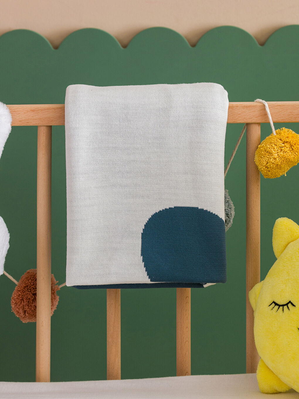 Lacivert Kalp Desenli Kız Bebek Battaniye 85x95 cm-1