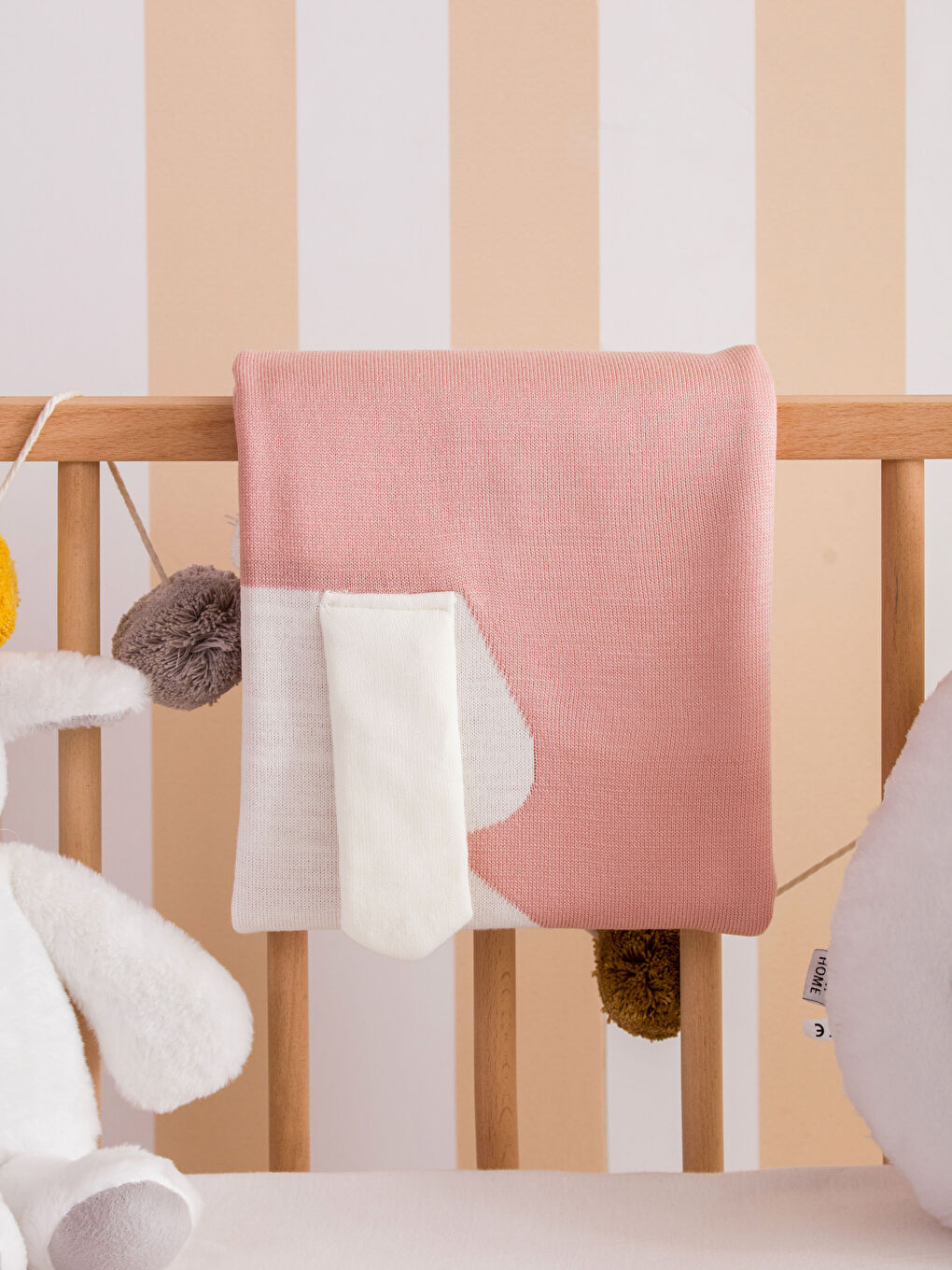 Pembe Desenli Kız Bebek Battaniyesi-1