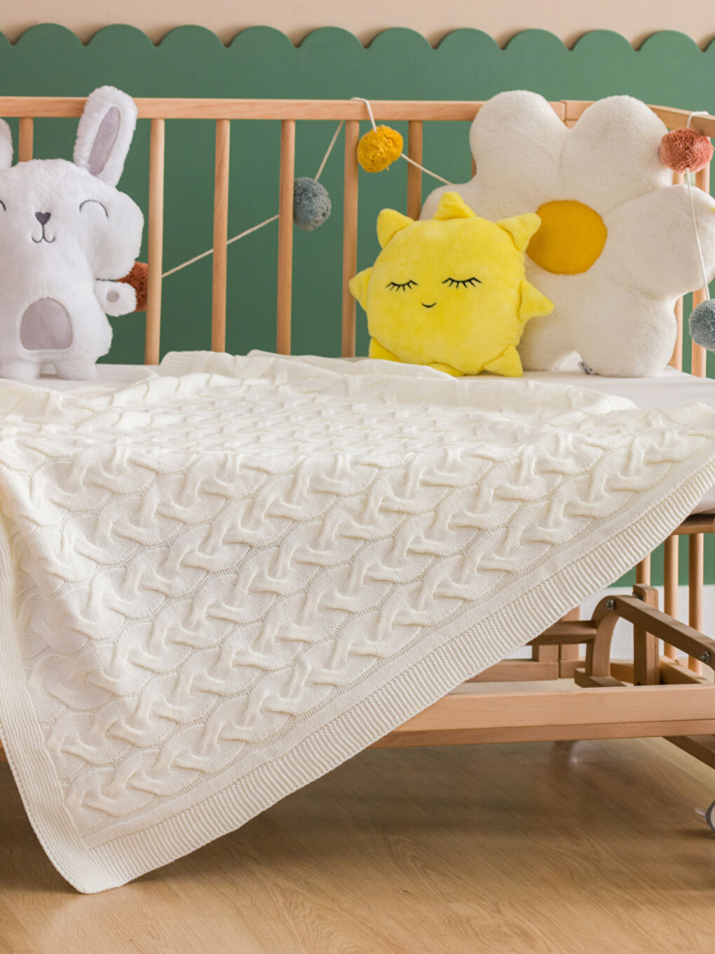 Ekru Desenli Kız Bebek Battaniye 85x95 cm