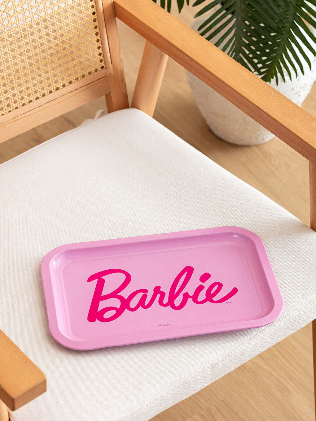 Pembe Barbie Baskılı Metal Tepsi 25x35 cm-1