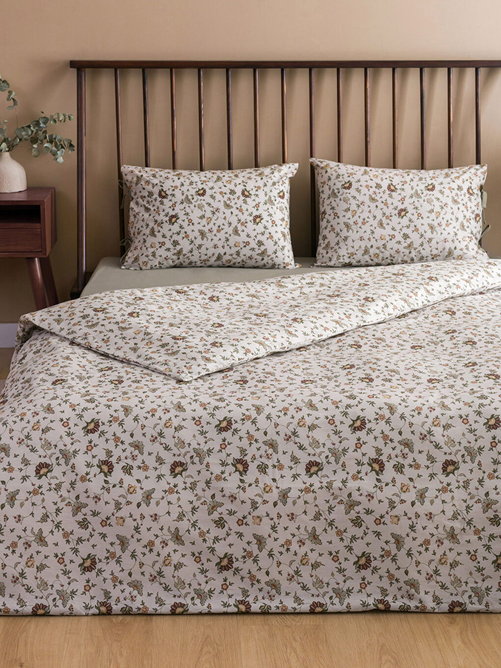 LCW HOME Karişik Çiçek Desenli Çift Kişilik Nevresim Takımı