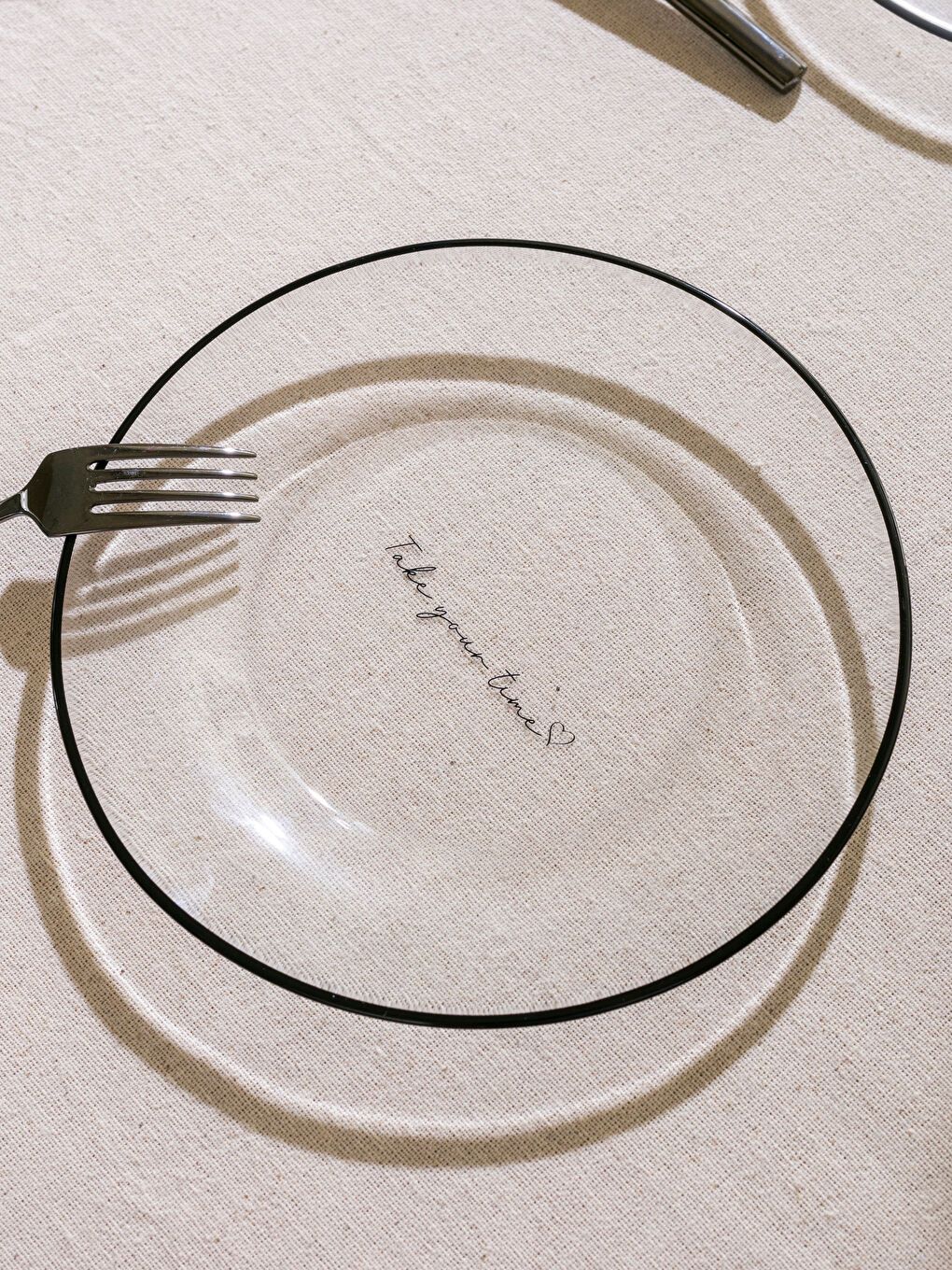 Siyah Yazı Baskılı Cam Tabak 4'lü 20 cm-1