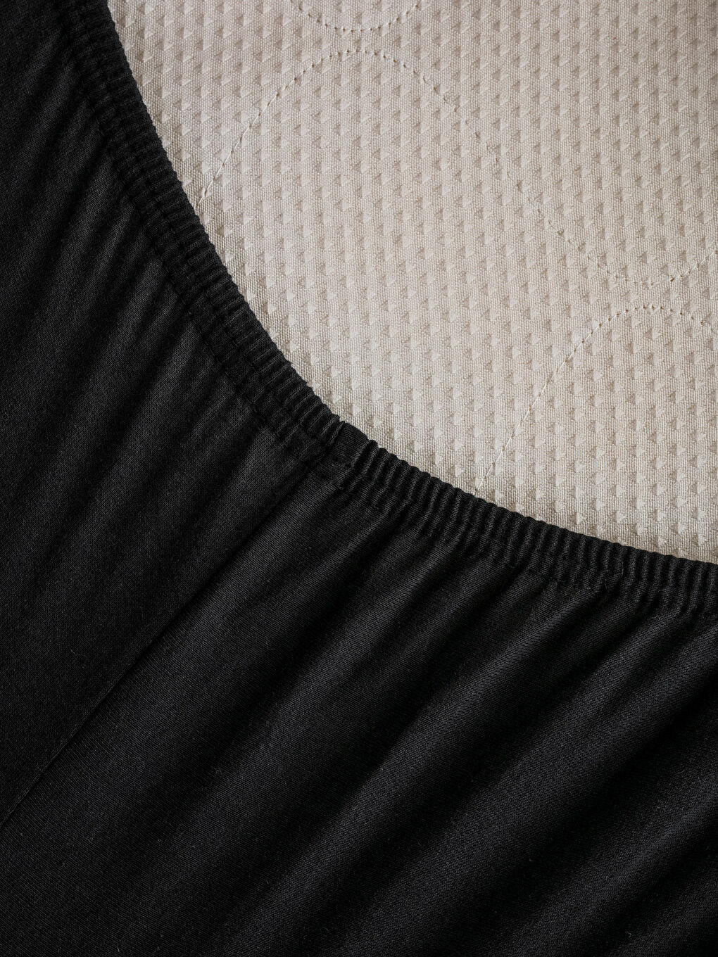 Siyah Çift Kişilik Lastikli Battal Boy Çarşaf 180x200x30-3