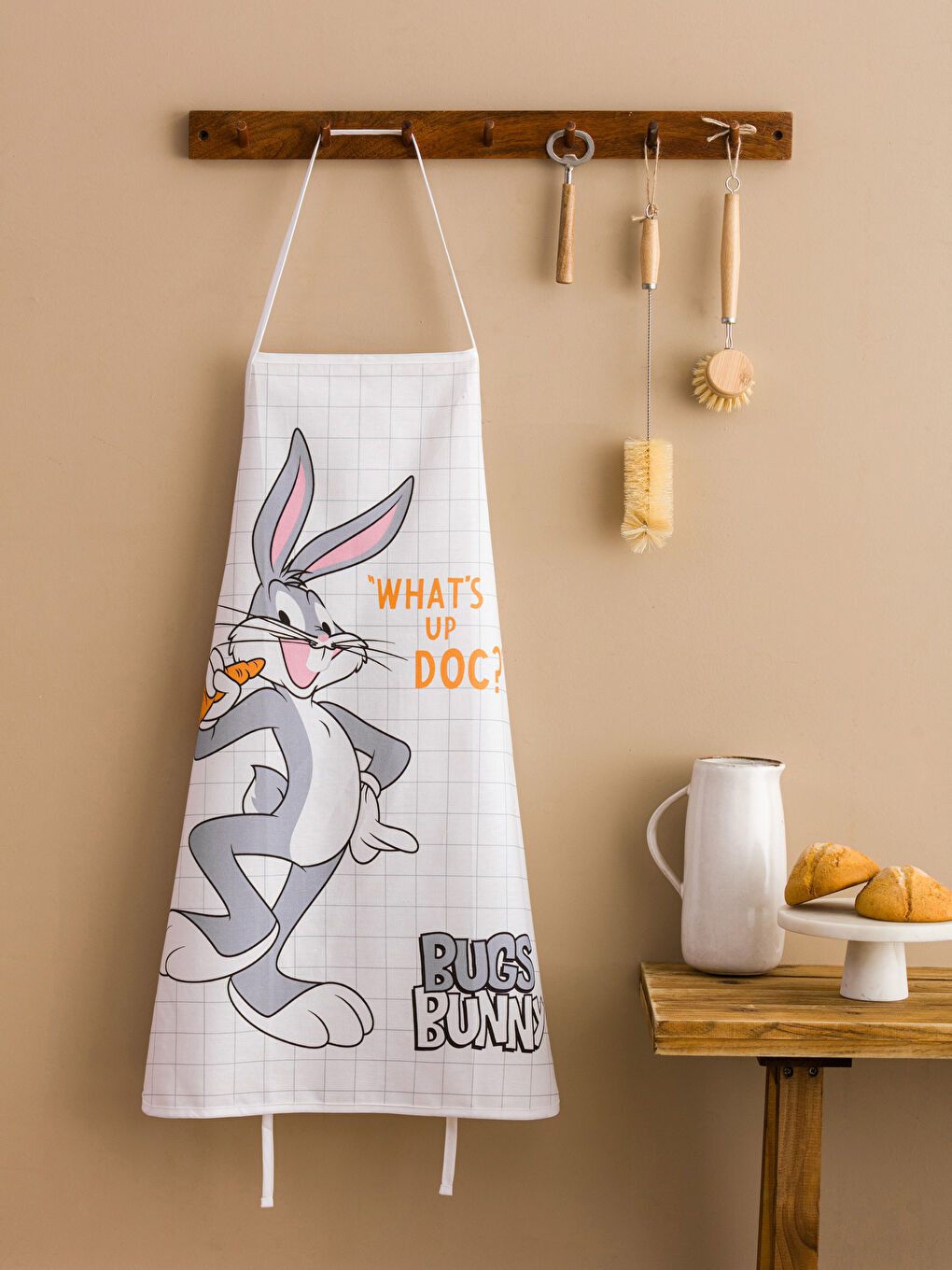 Karışık Bugs Bunny Baskılı Mutfak Önlüğü
