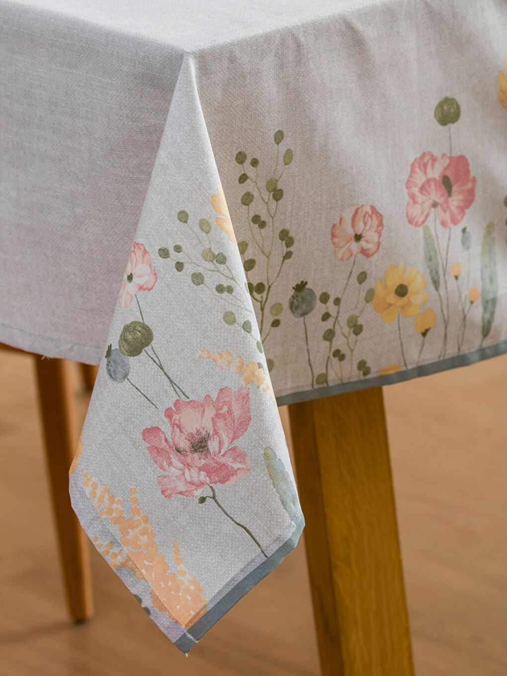 LCW HOME Karişik Çiçek Baskılı Masa Örtüsü 150x200 cm - 2