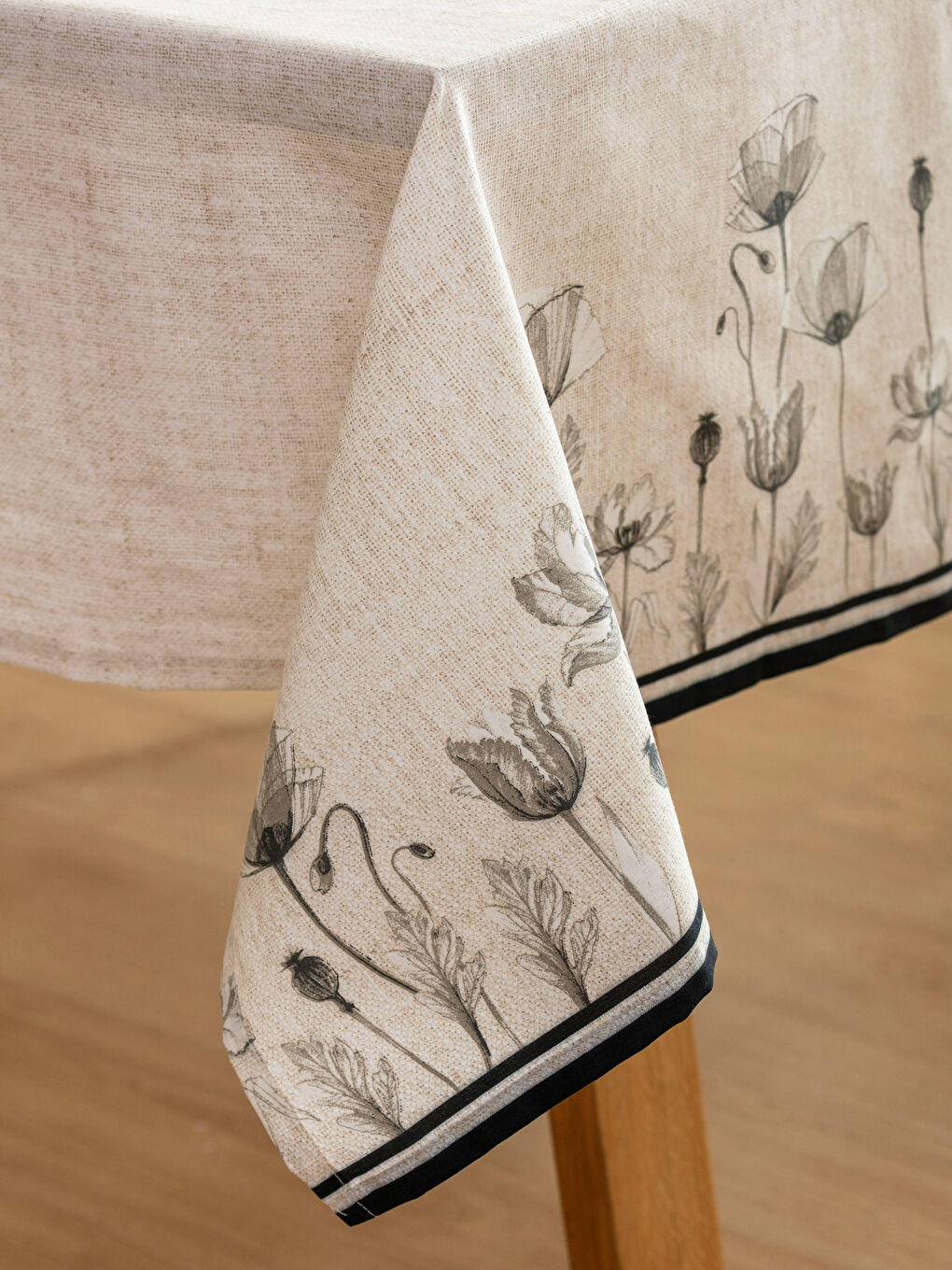 Karışık Çiçek Baskılı Masa Örtüsü 150x200 cm-2