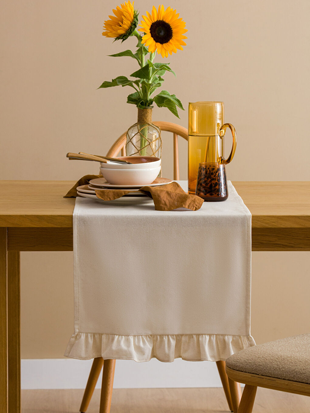 Bej Fırfır Detaylı Runner 45x150 cm-1