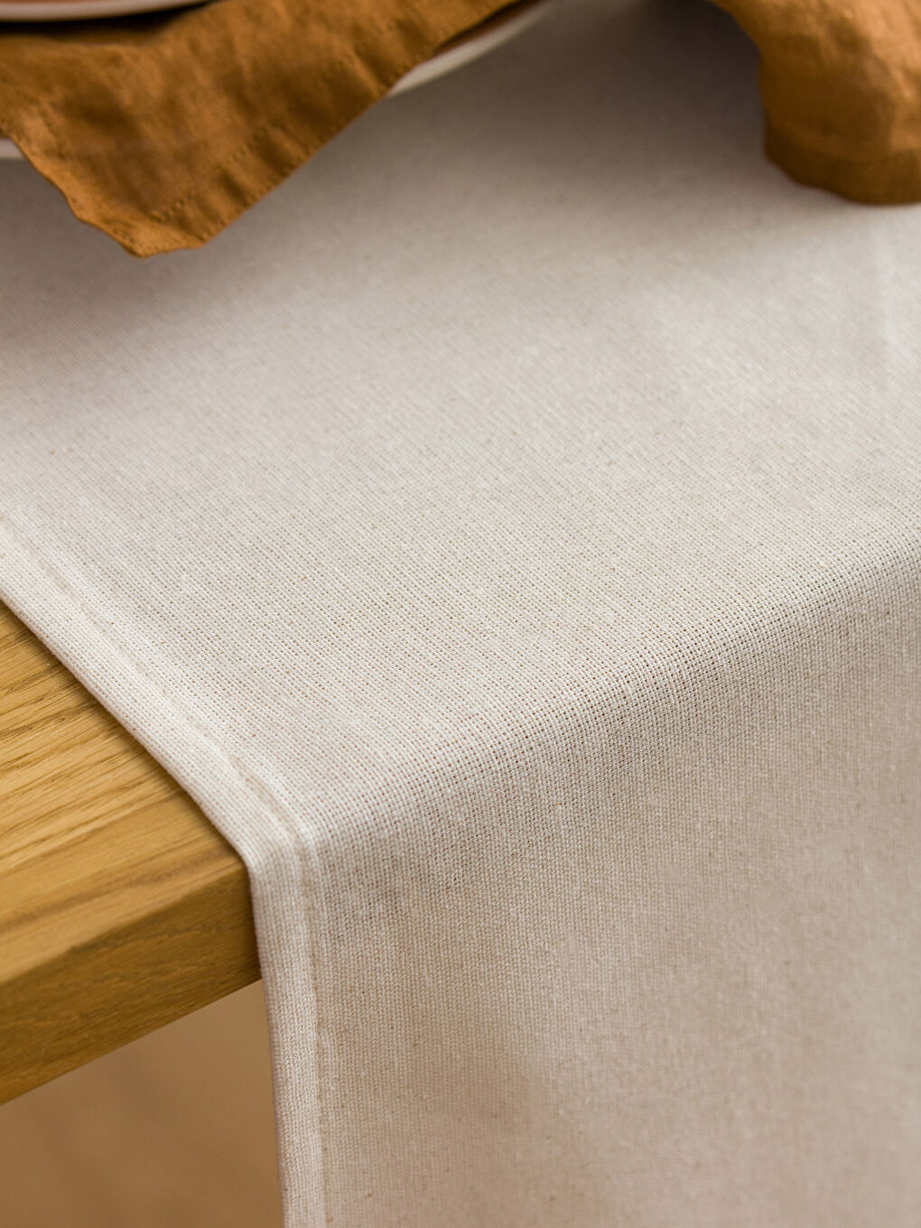 Bej Fırfır Detaylı Runner 45x150 cm-3