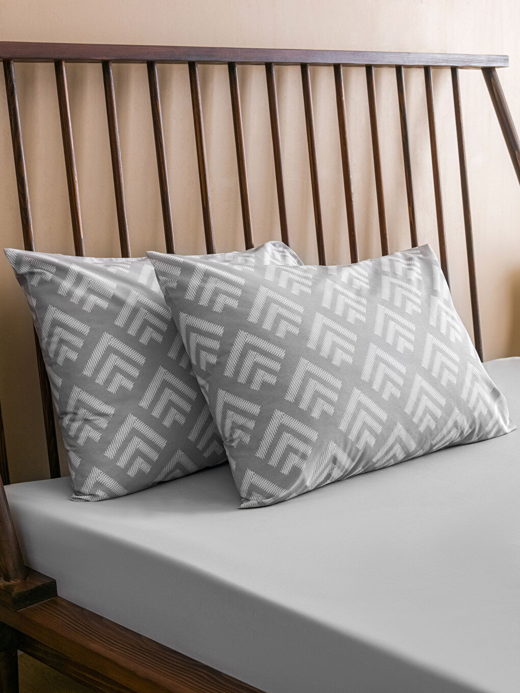 Полный комплект двуспального постельного белья из хлопка с принтом-2