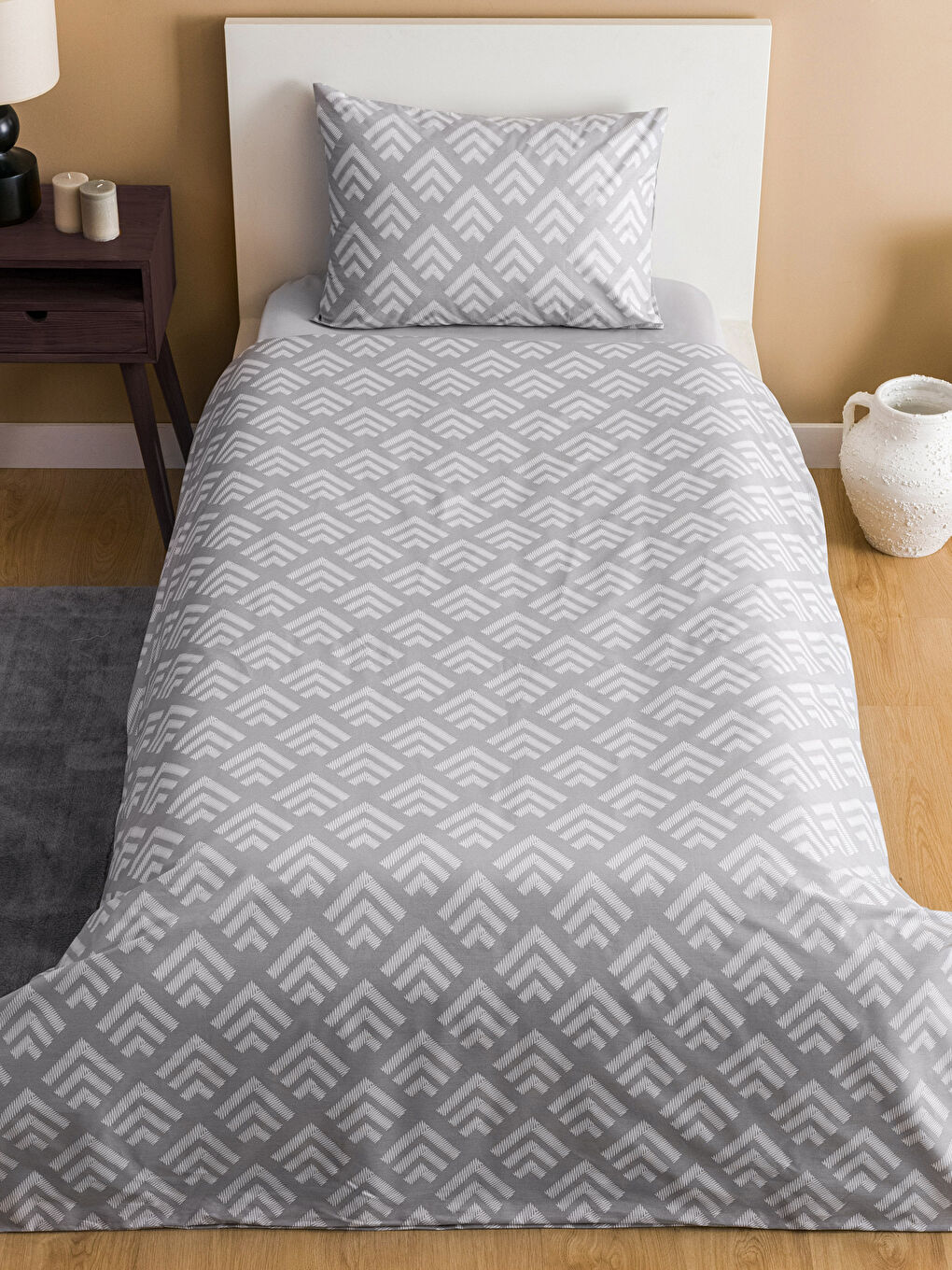 Gri Pamuklu Baskılı Tek Kişilik Nevresim Takımı-1