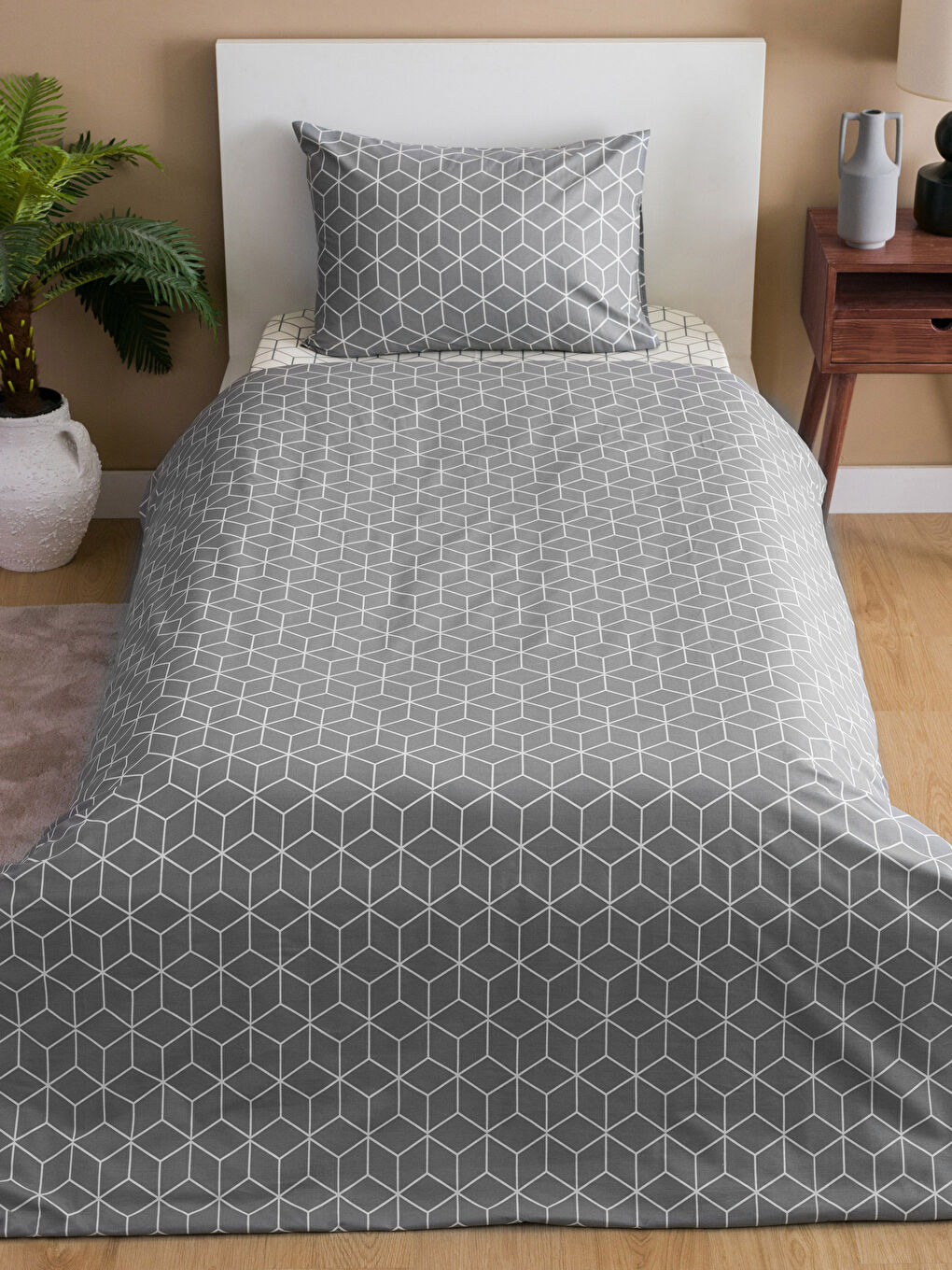 Gri Desenli Pamuklu Tek Kişilik Nevresim Takımı-1