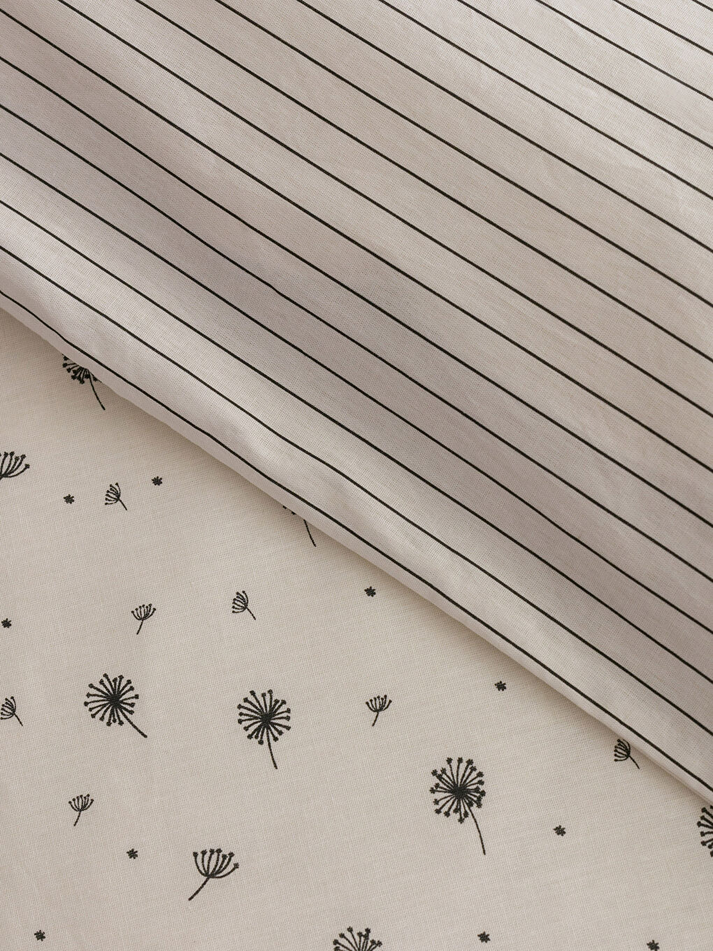 Set cu husă pentru pilotă dublă cu model-4