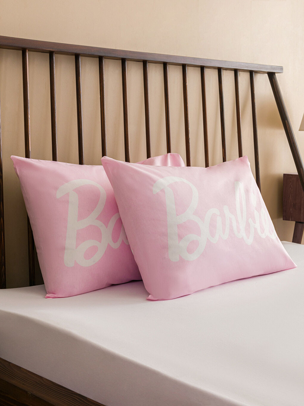 LCW HOME Pembe Baskılı Barbie Baskılı Dokuma Yastık Kılıfı 2'li 50x70 Cm - 1