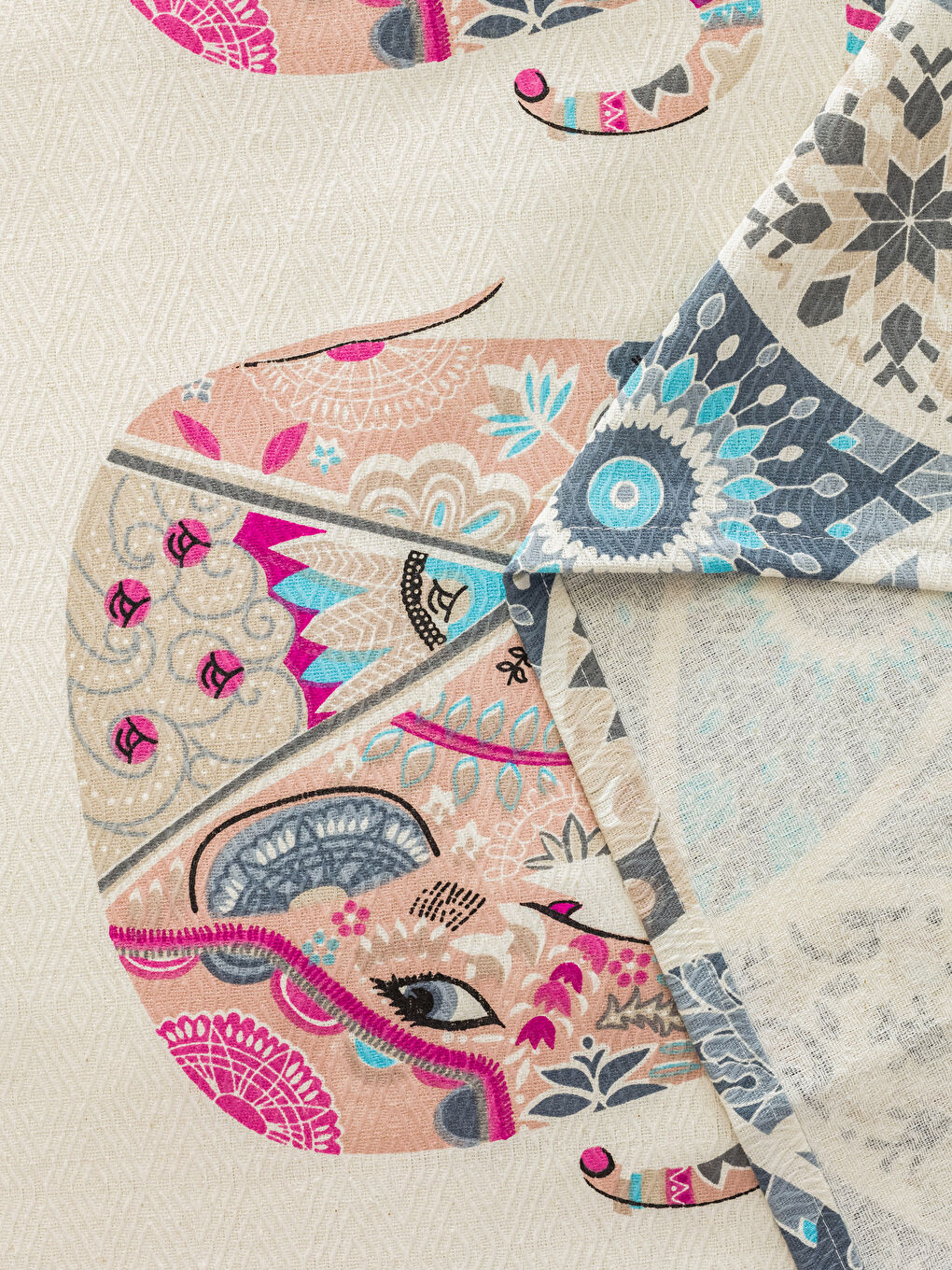 Ekru Fil Desenli Çift Kişilik Pike 200x230 cm-3